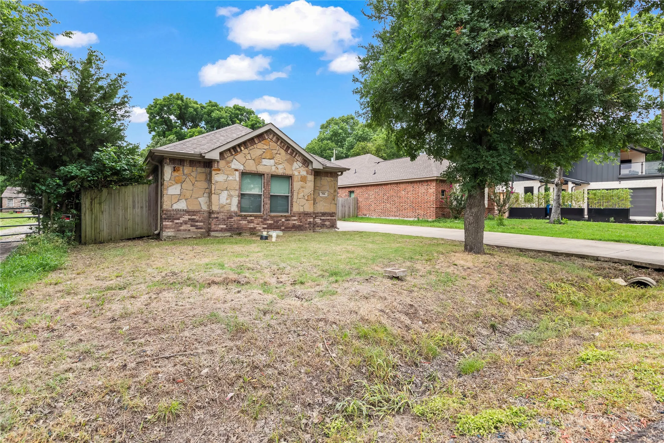 Single Family Residence For Sale in Dallas County , 7806 Garner Road, Rowlett, Texas 75088, 3 Bedroom, 2 Bathroom, 2 Garage spaces, 1,983 Sqft, built in 2016, mls#20982432, Real Estate Agent in Rowlett, Homes For Sale in Dallas county, Homes For Sale in Rowlett, Realtor in Rowlett Texas, Real Estate Brokerage Independent Realty Texas, Luminita Cordes Realtor