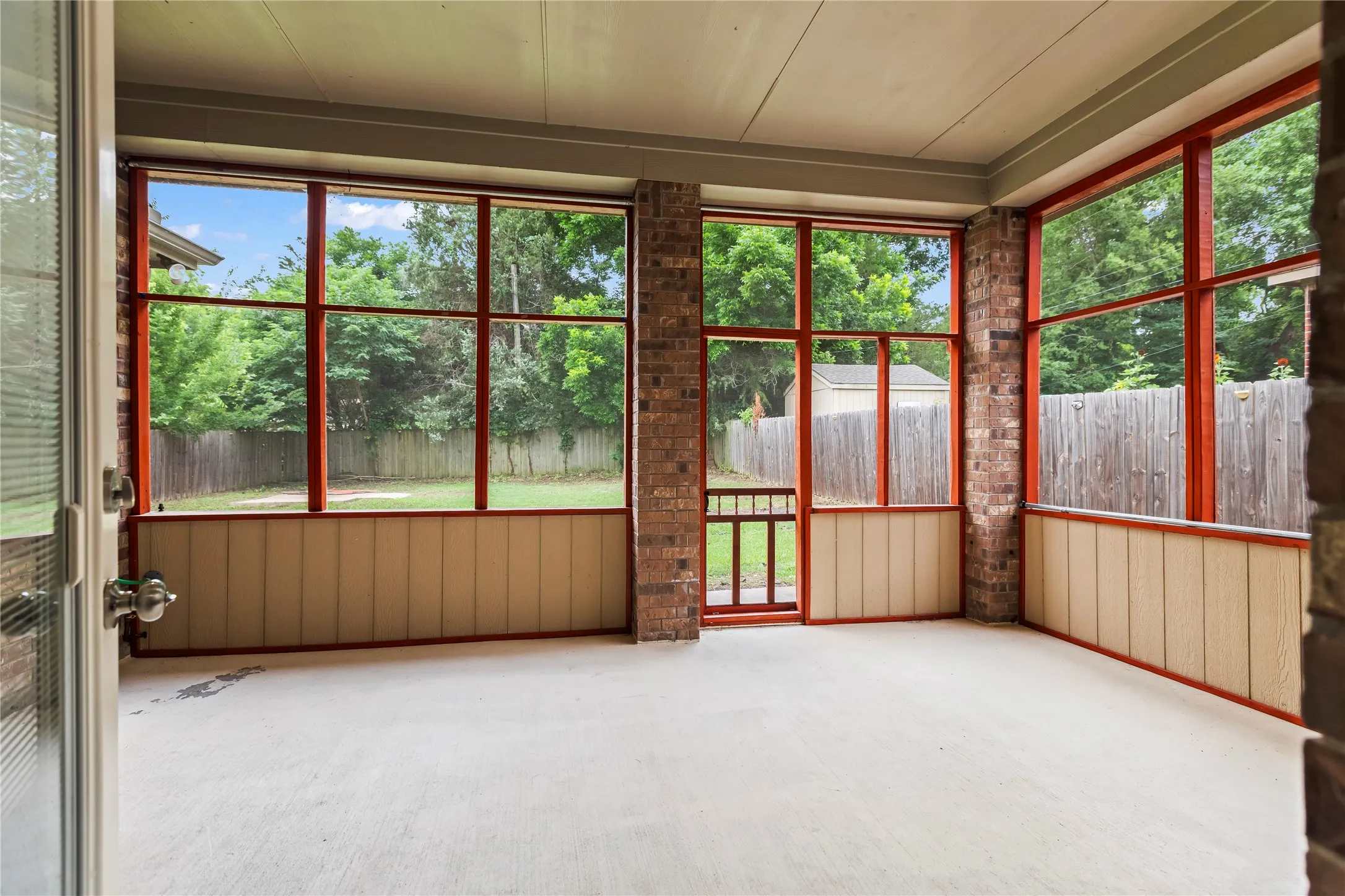 Single Family Residence For Sale in Dallas County , 7806 Garner Road, Rowlett, Texas 75088, 3 Bedroom, 2 Bathroom, 2 Garage spaces, 1,983 Sqft, built in 2016, mls#20982432, Real Estate Agent in Rowlett, Homes For Sale in Dallas county, Homes For Sale in Rowlett, Realtor in Rowlett Texas, Real Estate Brokerage Independent Realty Texas, Luminita Cordes Realtor