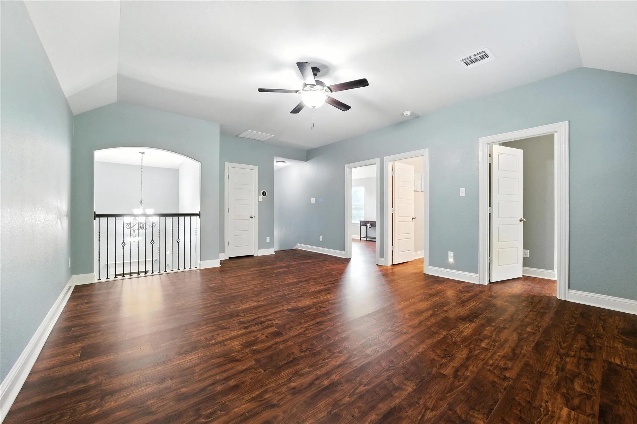 Single Family Residence For Sale in Ellis County , 103 Water Garden Drive, Waxahachie, Texas 75165, 5 Bedroom, 3 Bathroom, 3 Garage spaces, 2,940 Sqft, built in 2017, Price $599,000, mls#20982642, Real Estate Agent in Waxahachie, Homes For Sale in Ellis county, Homes For Sale in Waxahachie, Realtor in Waxahachie Texas, Real Estate Brokerage Independent Realty Texas, Luminita Cordes Realtor