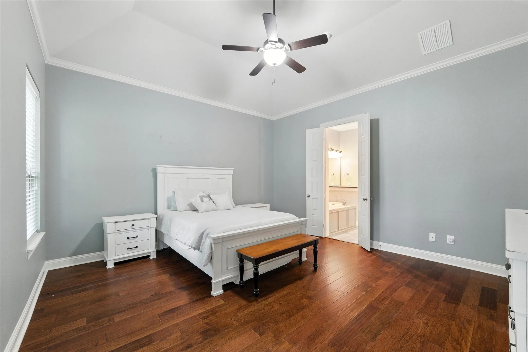 Single Family Residence For Sale in Ellis County , 103 Water Garden Drive, Waxahachie, Texas 75165, 5 Bedroom, 3 Bathroom, 3 Garage spaces, 2,940 Sqft, built in 2017, Price $599,000, mls#20982642, Real Estate Agent in Waxahachie, Homes For Sale in Ellis county, Homes For Sale in Waxahachie, Realtor in Waxahachie Texas, Real Estate Brokerage Independent Realty Texas, Luminita Cordes Realtor
