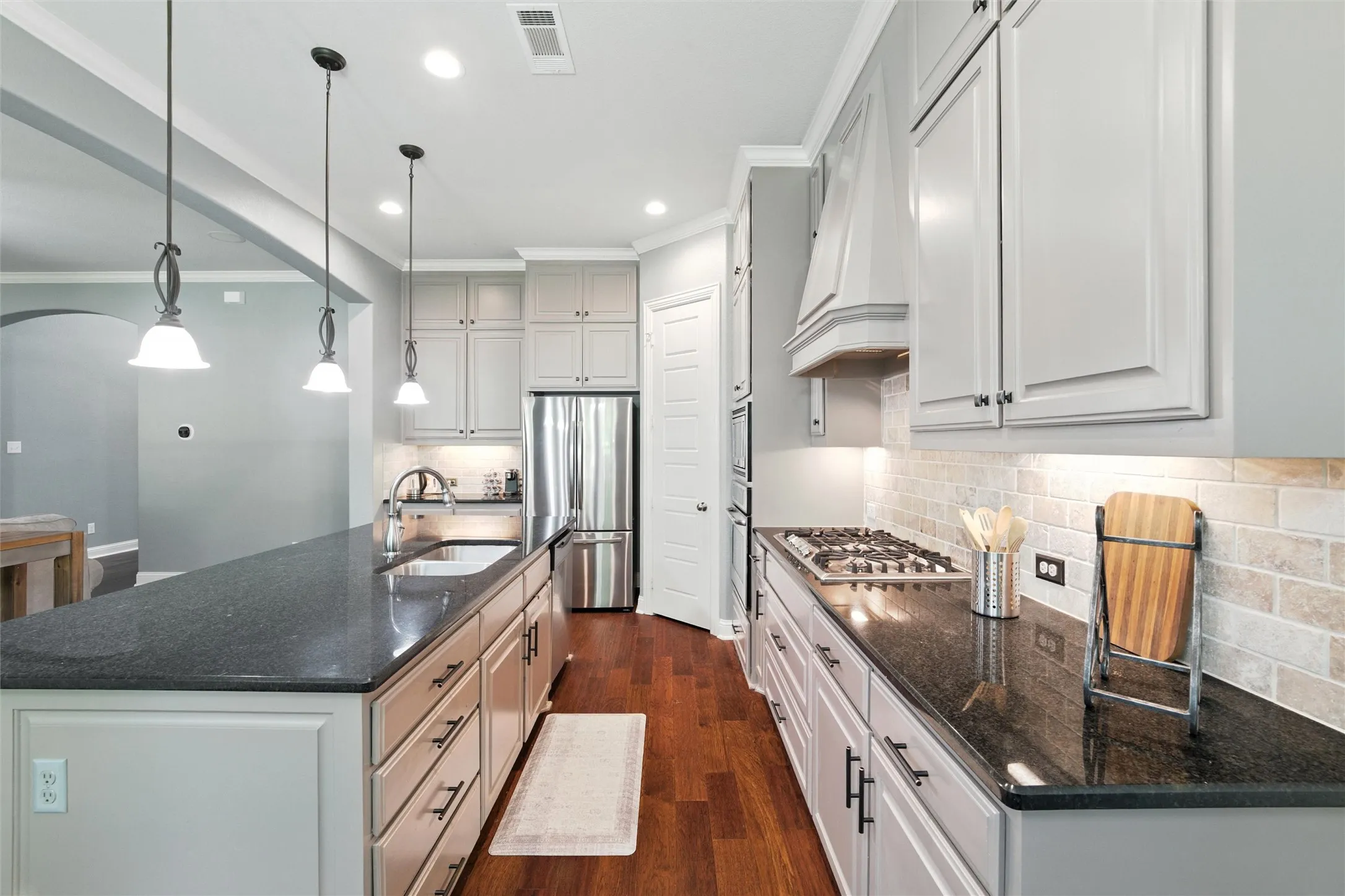 Single Family Residence For Sale in Ellis County , 103 Water Garden Drive, Waxahachie, Texas 75165, 5 Bedroom, 3 Bathroom, 3 Garage spaces, 2,940 Sqft, built in 2017, Price $599,000, mls#20982642, Real Estate Agent in Waxahachie, Homes For Sale in Ellis county, Homes For Sale in Waxahachie, Realtor in Waxahachie Texas, Real Estate Brokerage Independent Realty Texas, Luminita Cordes Realtor