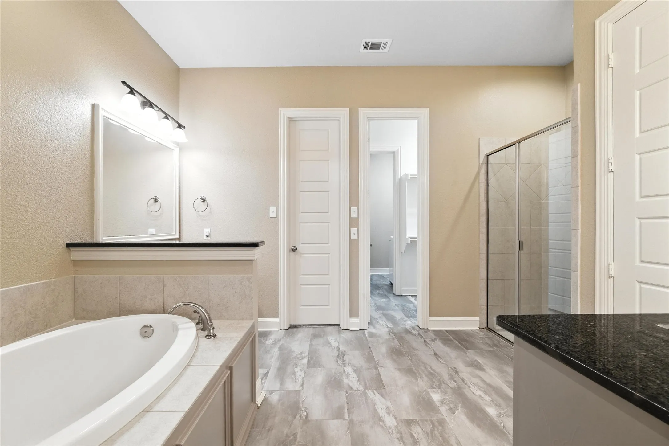 Single Family Residence For Sale in Ellis County , 103 Water Garden Drive, Waxahachie, Texas 75165, 5 Bedroom, 3 Bathroom, 3 Garage spaces, 2,940 Sqft, built in 2017, Price $599,000, mls#20982642, Real Estate Agent in Waxahachie, Homes For Sale in Ellis county, Homes For Sale in Waxahachie, Realtor in Waxahachie Texas, Real Estate Brokerage Independent Realty Texas, Luminita Cordes Realtor