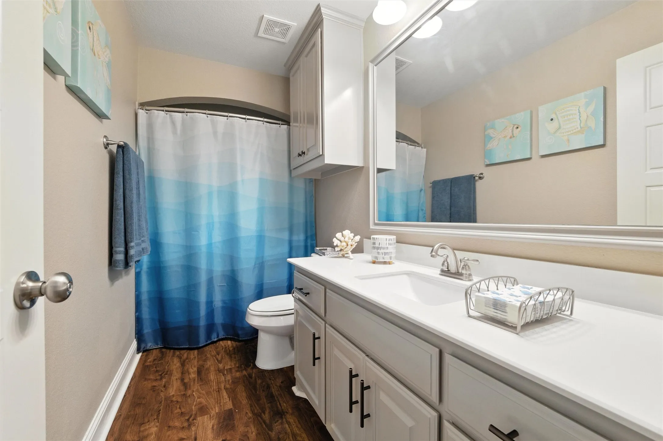 Single Family Residence For Sale in Ellis County , 103 Water Garden Drive, Waxahachie, Texas 75165, 5 Bedroom, 3 Bathroom, 3 Garage spaces, 2,940 Sqft, built in 2017, Price $599,000, mls#20982642, Real Estate Agent in Waxahachie, Homes For Sale in Ellis county, Homes For Sale in Waxahachie, Realtor in Waxahachie Texas, Real Estate Brokerage Independent Realty Texas, Luminita Cordes Realtor