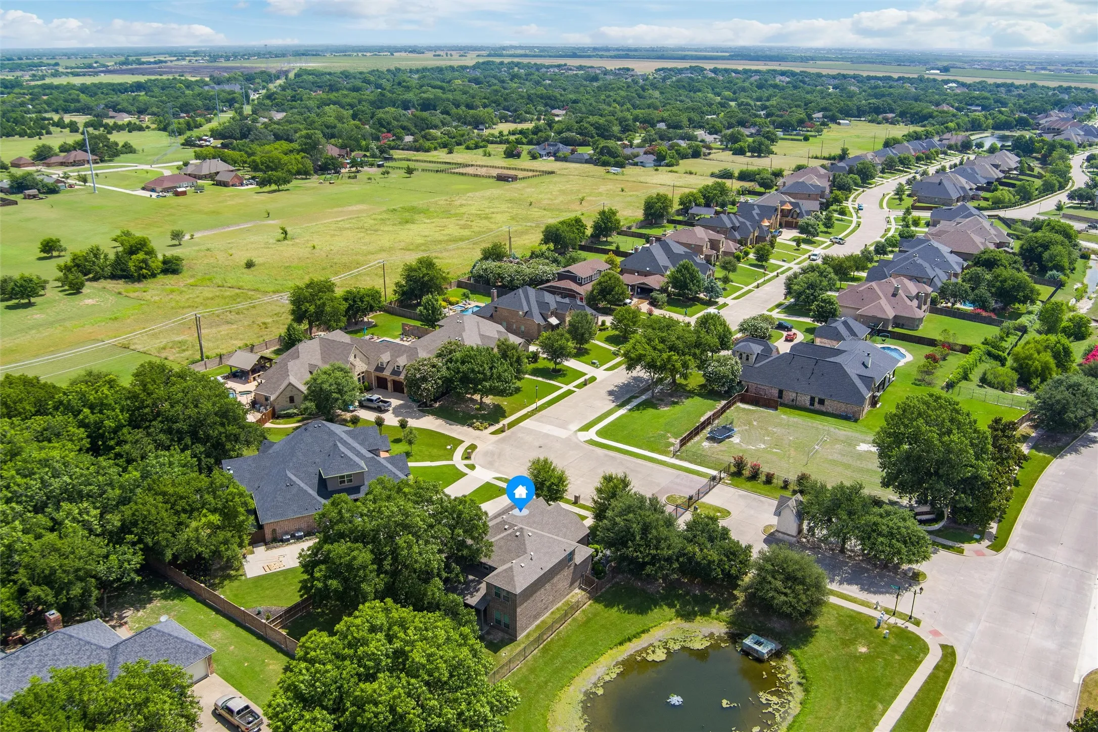 Single Family Residence For Sale in Ellis County , 103 Water Garden Drive, Waxahachie, Texas 75165, 5 Bedroom, 3 Bathroom, 3 Garage spaces, 2,940 Sqft, built in 2017, Price $599,000, mls#20982642, Real Estate Agent in Waxahachie, Homes For Sale in Ellis county, Homes For Sale in Waxahachie, Realtor in Waxahachie Texas, Real Estate Brokerage Independent Realty Texas, Luminita Cordes Realtor