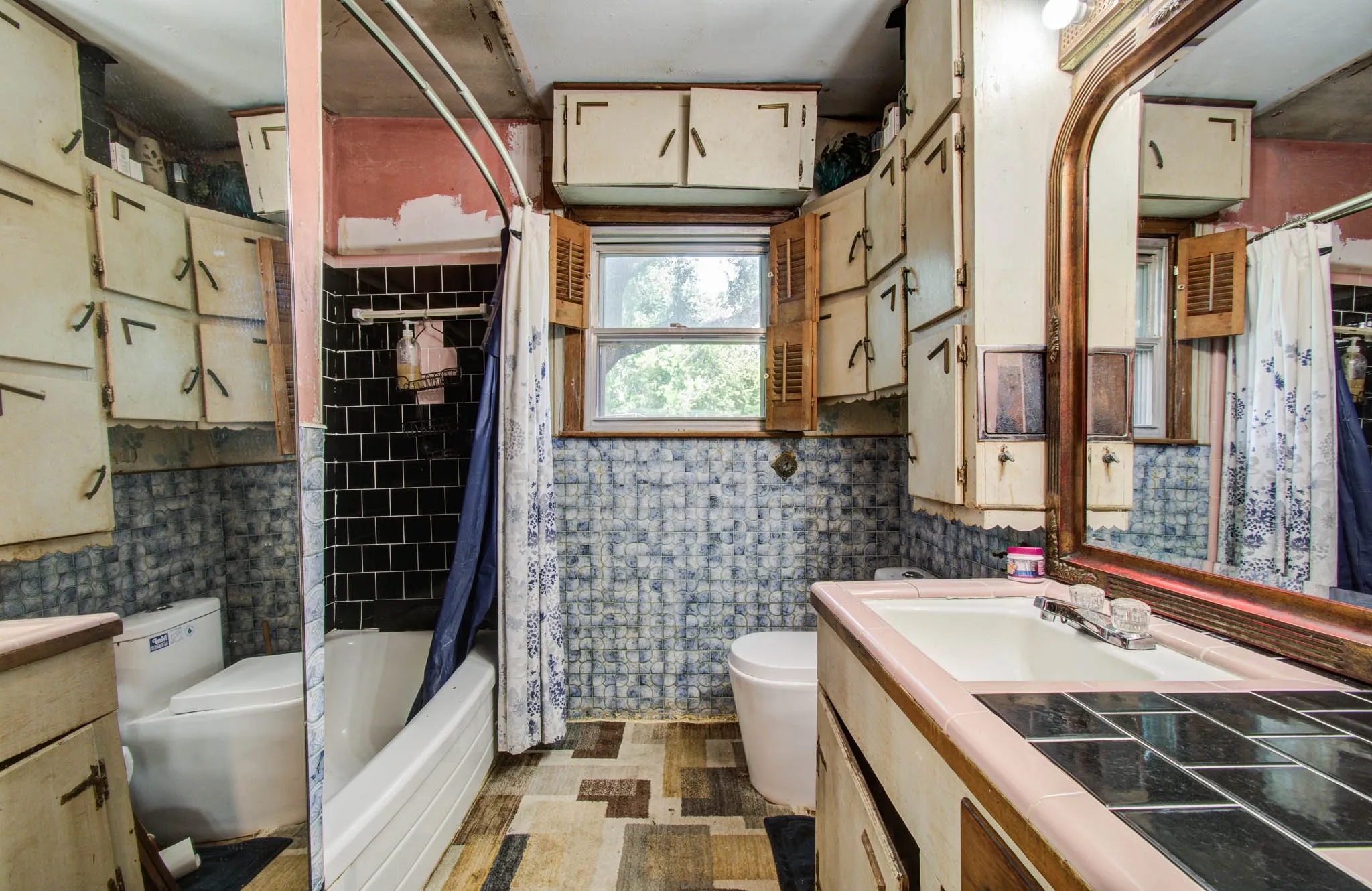 Single Family Residence For Sale in Harris County , 3917 Majestic Street, Houston, Texas 77026, 3 Bedrooms, 1 Bathroom, Garage spaces, 1,420 Sqft, built in 1957, Price $130,000, mls#20982687, Real Estate Agent in Houston, Homes For Sale in Harris county, Homes For Sale in Houston, Realtor in Houston Texas, Real Estate Brokerage Independent Realty Texas, Luminita Cordes Realtor