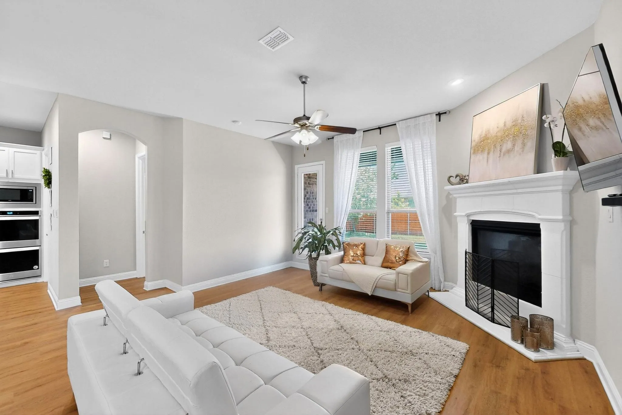 Single Family Residence For Sale in Parker County , 14837 Gentry Drive, Aledo, Texas 76008, 4 Bedroom, 3 Bathroom, 2 Garage spaces, 2,908 Sqft, built in 2019, Preowned, mls#20981540, Real Estate Agent in Aledo, Homes For Sale in Parker county, Homes For Sale in Aledo, Realtor in Aledo Texas, Real Estate Brokerage Independent Realty Texas, Luminita Cordes Realtor