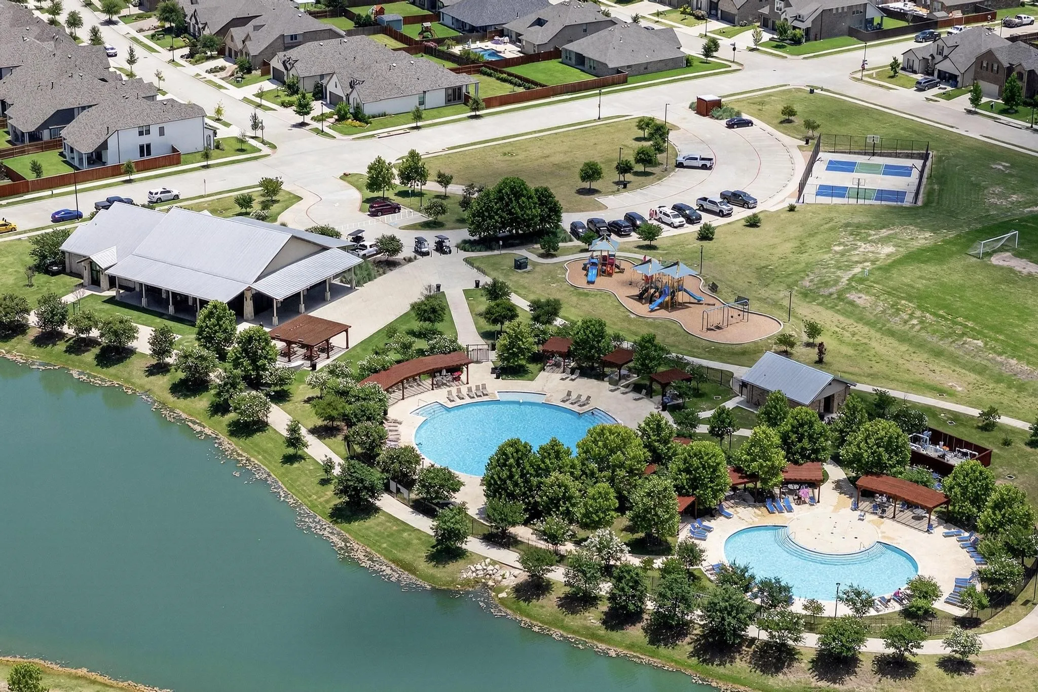 Single Family Residence For Sale in Parker County , 14837 Gentry Drive, Aledo, Texas 76008, 4 Bedroom, 3 Bathroom, 2 Garage spaces, 2,908 Sqft, built in 2019, Preowned, mls#20981540, Real Estate Agent in Aledo, Homes For Sale in Parker county, Homes For Sale in Aledo, Realtor in Aledo Texas, Real Estate Brokerage Independent Realty Texas, Luminita Cordes Realtor