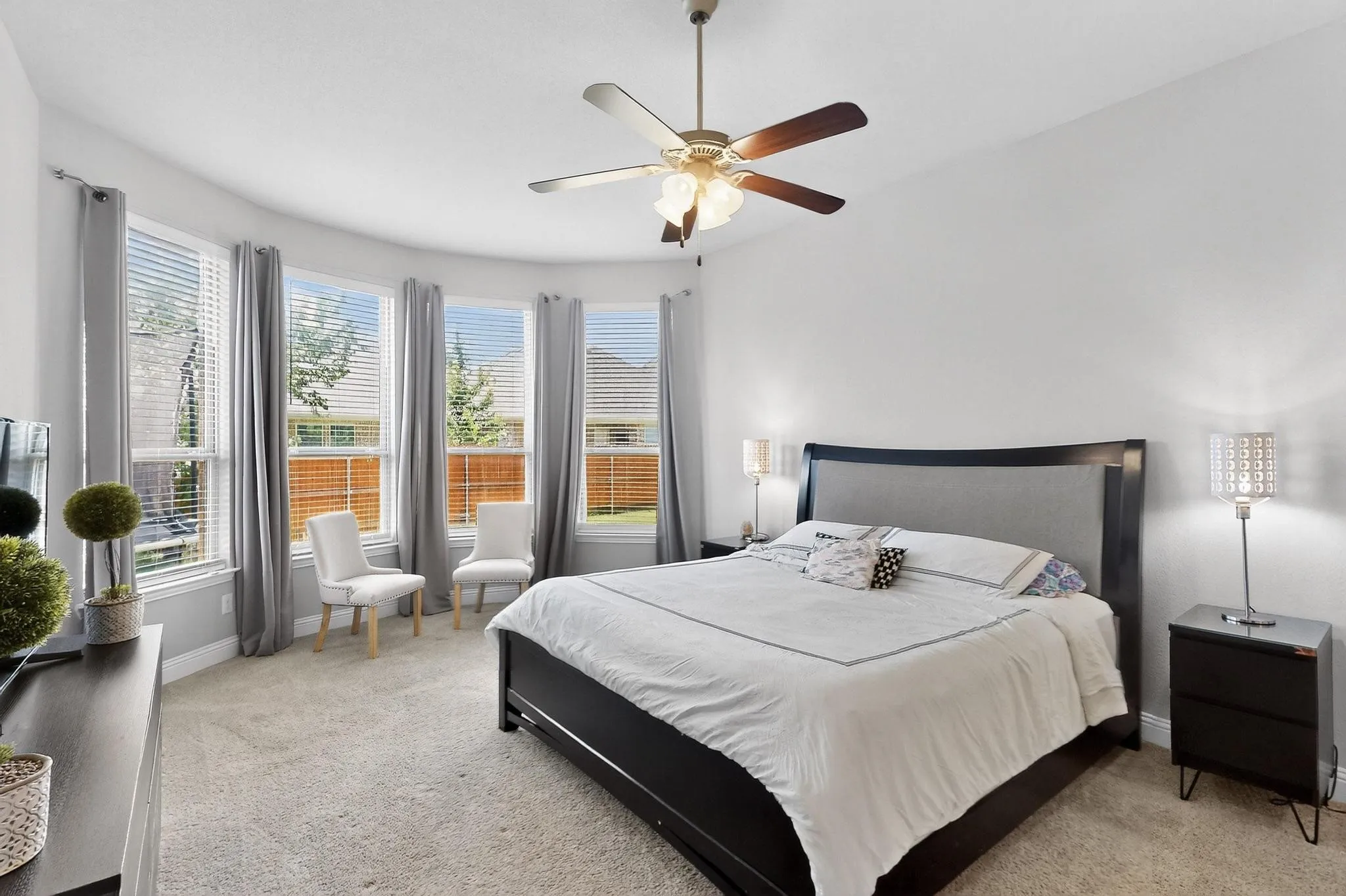 Single Family Residence For Sale in Parker County , 14837 Gentry Drive, Aledo, Texas 76008, 4 Bedroom, 3 Bathroom, 2 Garage spaces, 2,908 Sqft, built in 2019, Preowned, mls#20981540, Real Estate Agent in Aledo, Homes For Sale in Parker county, Homes For Sale in Aledo, Realtor in Aledo Texas, Real Estate Brokerage Independent Realty Texas, Luminita Cordes Realtor