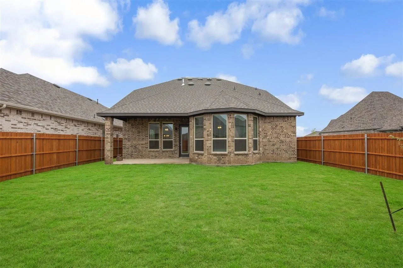 Single Family Residence For Sale in Parker County , 14837 Gentry Drive, Aledo, Texas 76008, 4 Bedroom, 3 Bathroom, 2 Garage spaces, 2,908 Sqft, built in 2019, Preowned, mls#20981540, Real Estate Agent in Aledo, Homes For Sale in Parker county, Homes For Sale in Aledo, Realtor in Aledo Texas, Real Estate Brokerage Independent Realty Texas, Luminita Cordes Realtor