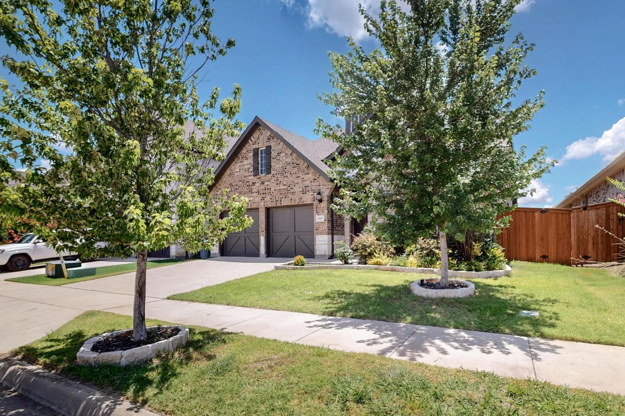 Single Family Residence For Sale in Parker County , 14837 Gentry Drive, Aledo, Texas 76008, 4 Bedroom, 3 Bathroom, 2 Garage spaces, 2,908 Sqft, built in 2019, Preowned, mls#20981540, Real Estate Agent in Aledo, Homes For Sale in Parker county, Homes For Sale in Aledo, Realtor in Aledo Texas, Real Estate Brokerage Independent Realty Texas, Luminita Cordes Realtor