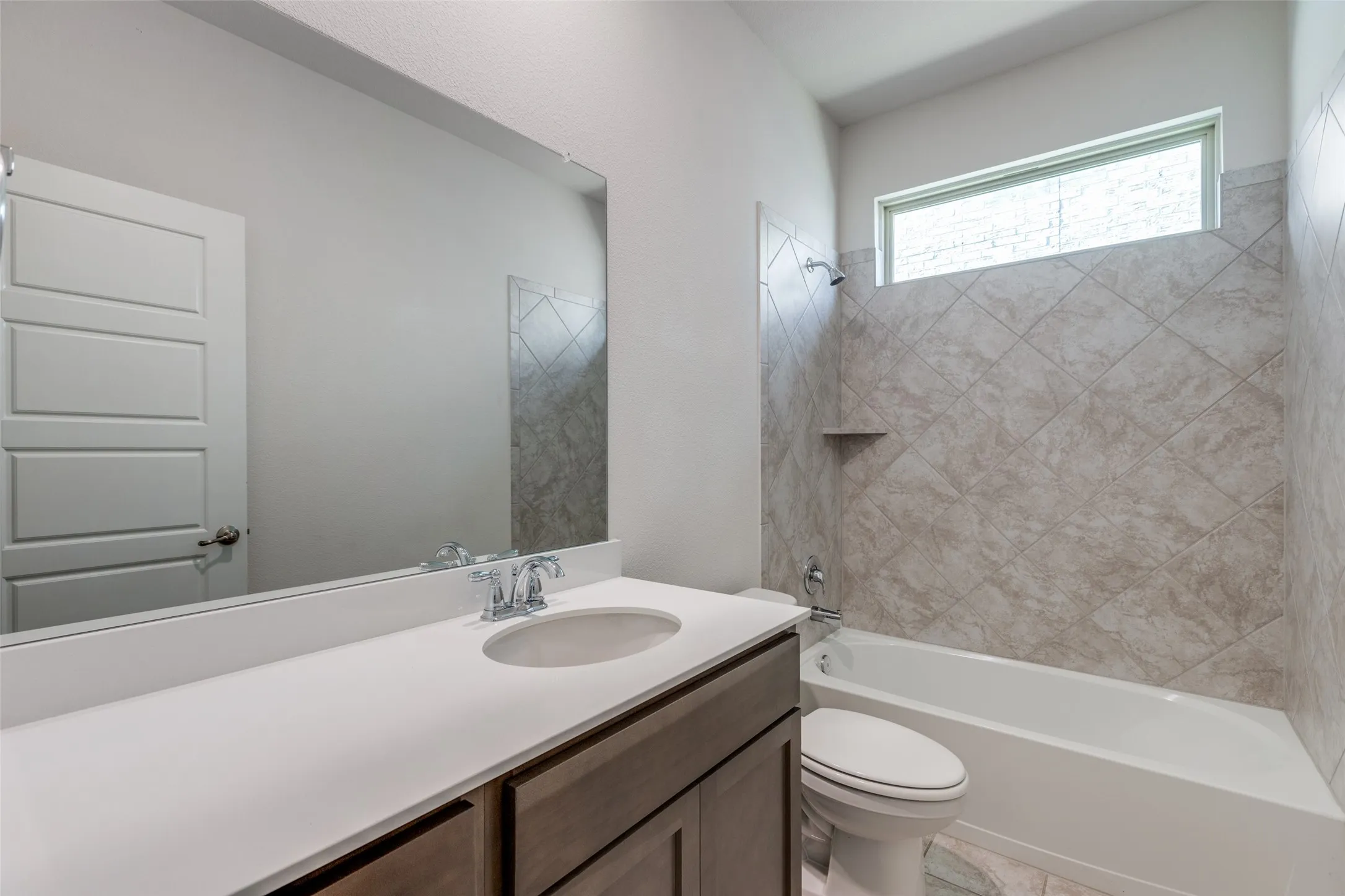Single Family Residence For Sale in Collin County , 2836 Franklin Drive, Celina, Texas 75009, 3 Bedrooms, 2 Bathrooms, 2 Garage spaces, 1,602 Sqft, built in 2020, Preowned, Price $335,000, mls#20982867, Real Estate Agent in Celina, Homes For Sale in Collin county, Homes For Sale in Celina, Realtor in Celina Texas, Real Estate Brokerage Independent Realty Texas, Luminita Cordes Realtor