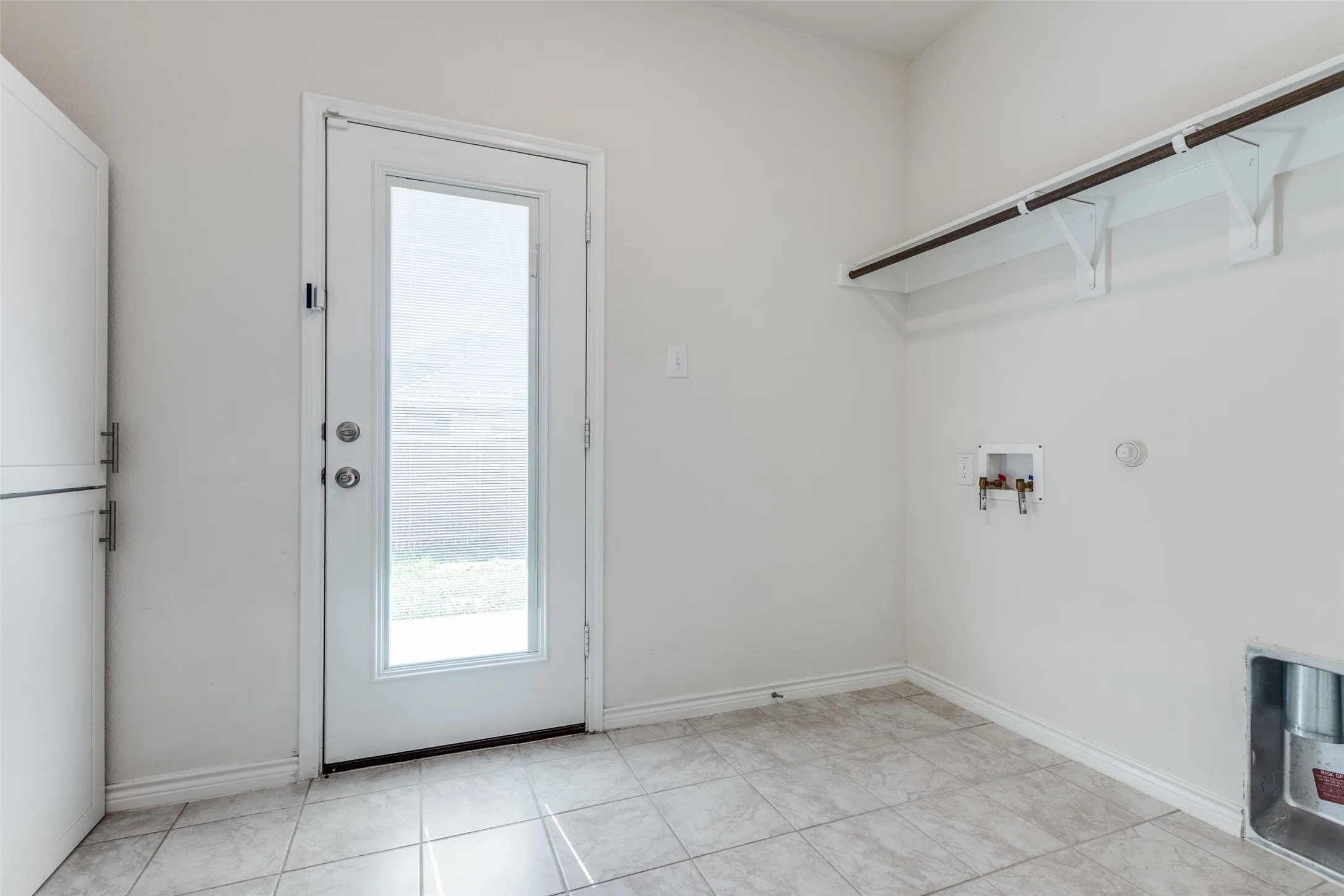 Single Family Residence For Sale in Collin County , 2836 Franklin Drive, Celina, Texas 75009, 3 Bedrooms, 2 Bathrooms, 2 Garage spaces, 1,602 Sqft, built in 2020, Preowned, Price $335,000, mls#20982867, Real Estate Agent in Celina, Homes For Sale in Collin county, Homes For Sale in Celina, Realtor in Celina Texas, Real Estate Brokerage Independent Realty Texas, Luminita Cordes Realtor