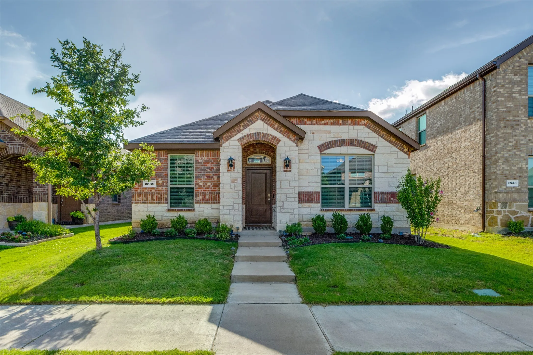 Single Family Residence For Sale in Collin County , 2836 Franklin Drive, Celina, Texas 75009, 3 Bedrooms, 2 Bathrooms, 2 Garage spaces, 1,602 Sqft, built in 2020, Preowned, Price $335,000, mls#20982867, Real Estate Agent in Celina, Homes For Sale in Collin county, Homes For Sale in Celina, Realtor in Celina Texas, Real Estate Brokerage Independent Realty Texas, Luminita Cordes Realtor