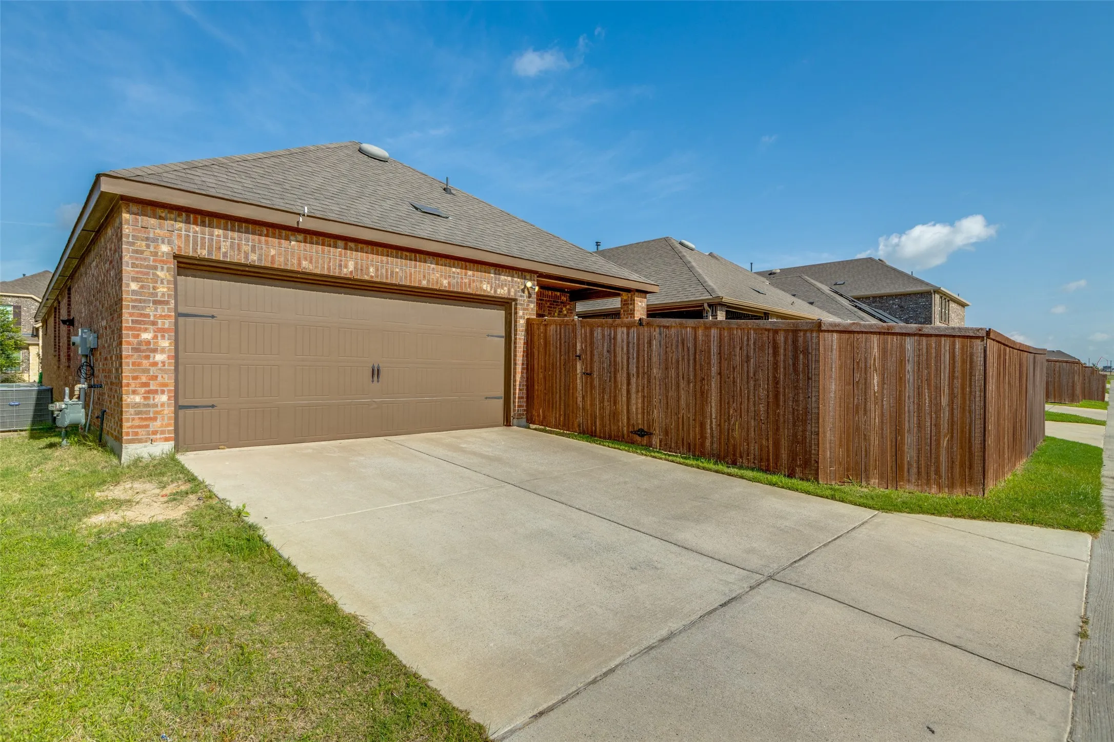 Single Family Residence For Sale in Collin County , 2836 Franklin Drive, Celina, Texas 75009, 3 Bedrooms, 2 Bathrooms, 2 Garage spaces, 1,602 Sqft, built in 2020, Preowned, Price $335,000, mls#20982867, Real Estate Agent in Celina, Homes For Sale in Collin county, Homes For Sale in Celina, Realtor in Celina Texas, Real Estate Brokerage Independent Realty Texas, Luminita Cordes Realtor
