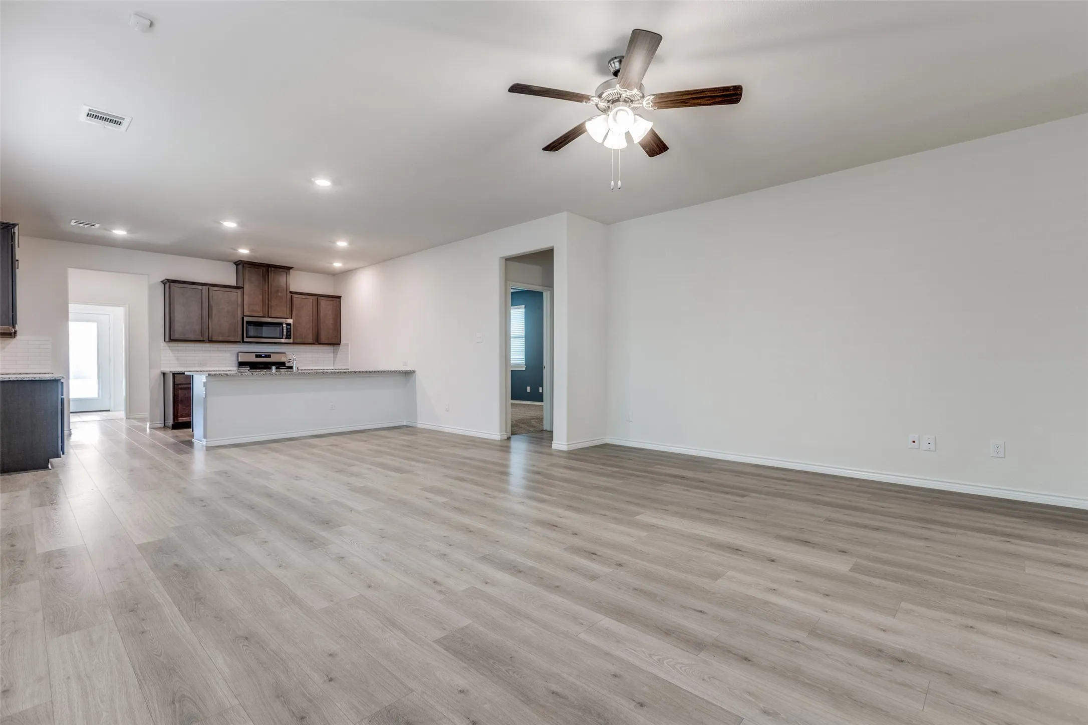 Single Family Residence For Sale in Collin County , 2836 Franklin Drive, Celina, Texas 75009, 3 Bedrooms, 2 Bathrooms, 2 Garage spaces, 1,602 Sqft, built in 2020, Preowned, Price $335,000, mls#20982867, Real Estate Agent in Celina, Homes For Sale in Collin county, Homes For Sale in Celina, Realtor in Celina Texas, Real Estate Brokerage Independent Realty Texas, Luminita Cordes Realtor