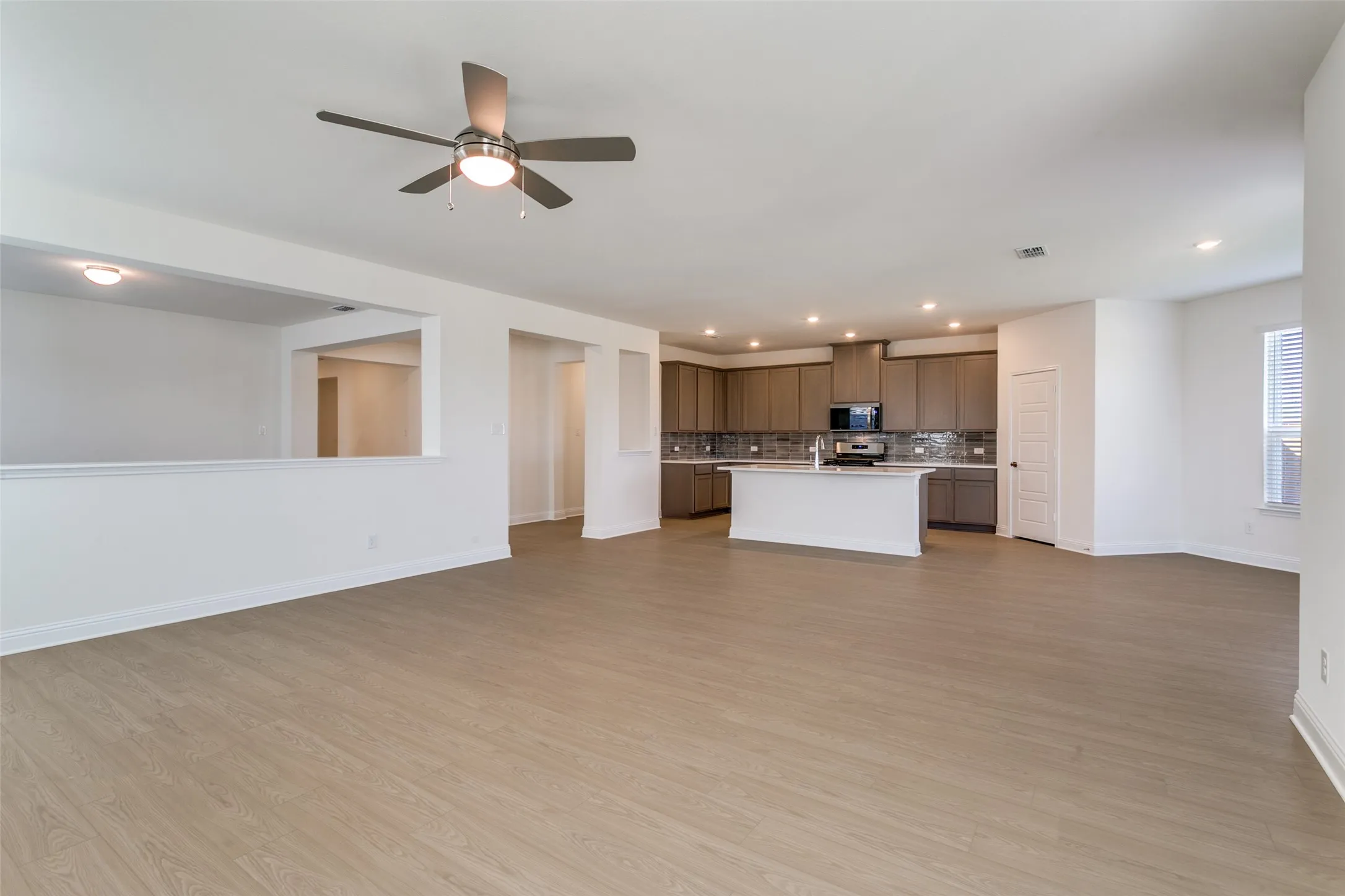 Single Family Residence For Sale in Denton County , 102 Hudson Lane, Justin, Texas 76247, 4 Bedroom, 3 Bathroom, 2 Garage spaces, 2,663 Sqft, built in 2025, New Construction - Complete, mls#20983441, Real Estate Agent in Justin, Homes For Sale in Denton county, Homes For Sale in Justin, Realtor in Justin Texas, Real Estate Brokerage Independent Realty Texas, Luminita Cordes Realtor