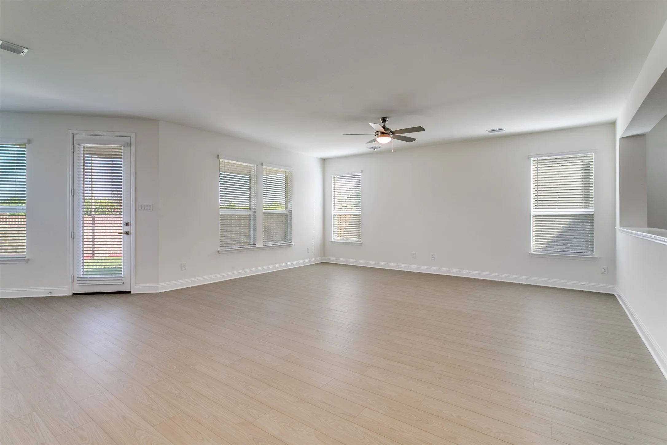 Single Family Residence For Sale in Denton County , 102 Hudson Lane, Justin, Texas 76247, 4 Bedroom, 3 Bathroom, 2 Garage spaces, 2,663 Sqft, built in 2025, New Construction - Complete, mls#20983441, Real Estate Agent in Justin, Homes For Sale in Denton county, Homes For Sale in Justin, Realtor in Justin Texas, Real Estate Brokerage Independent Realty Texas, Luminita Cordes Realtor