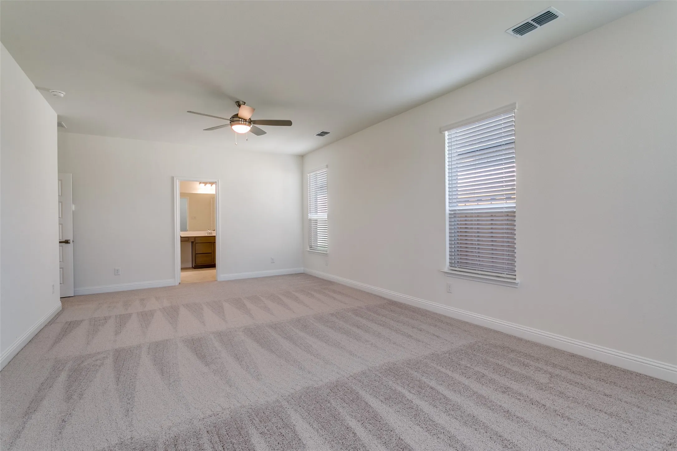 Single Family Residence For Sale in Denton County , 102 Hudson Lane, Justin, Texas 76247, 4 Bedroom, 3 Bathroom, 2 Garage spaces, 2,663 Sqft, built in 2025, New Construction - Complete, mls#20983441, Real Estate Agent in Justin, Homes For Sale in Denton county, Homes For Sale in Justin, Realtor in Justin Texas, Real Estate Brokerage Independent Realty Texas, Luminita Cordes Realtor