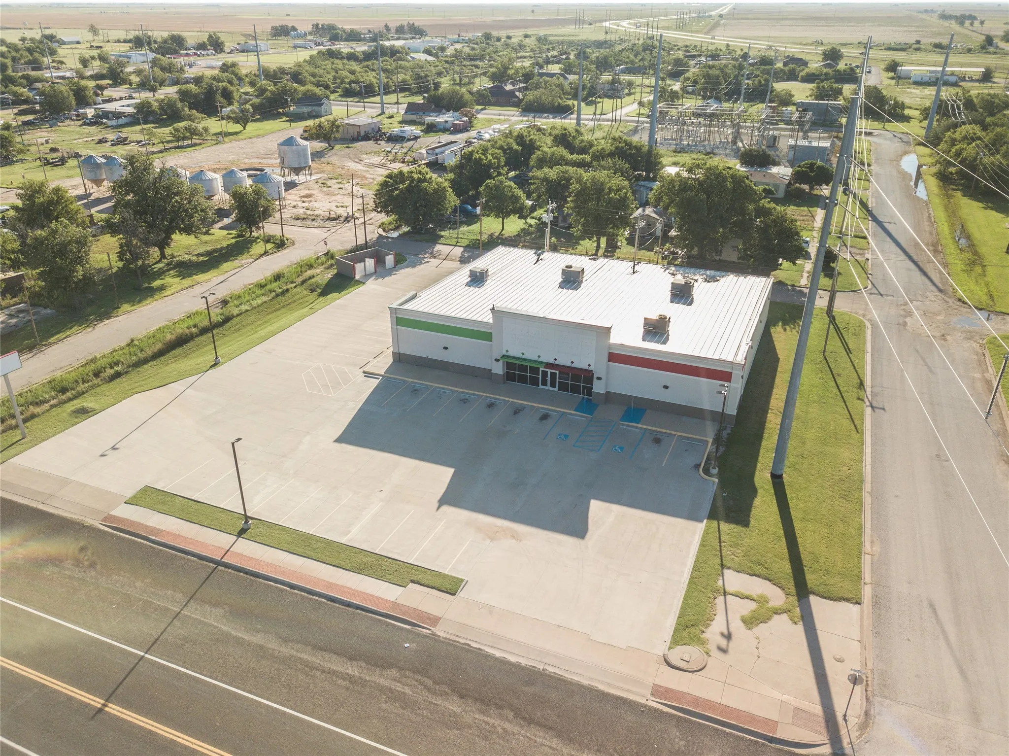 Retail For Sale in Knox County , 302 N Birch Avenue, Munday, Texas 76371, 0, 0, Garage spaces, 0 Sqft, built in 2021, Preowned, mls#20983977, Real Estate Agent in Munday, Homes For Sale in Knox county, Homes For Sale in Munday, Realtor in Munday Texas, Real Estate Brokerage Independent Realty Texas, Luminita Cordes Realtor