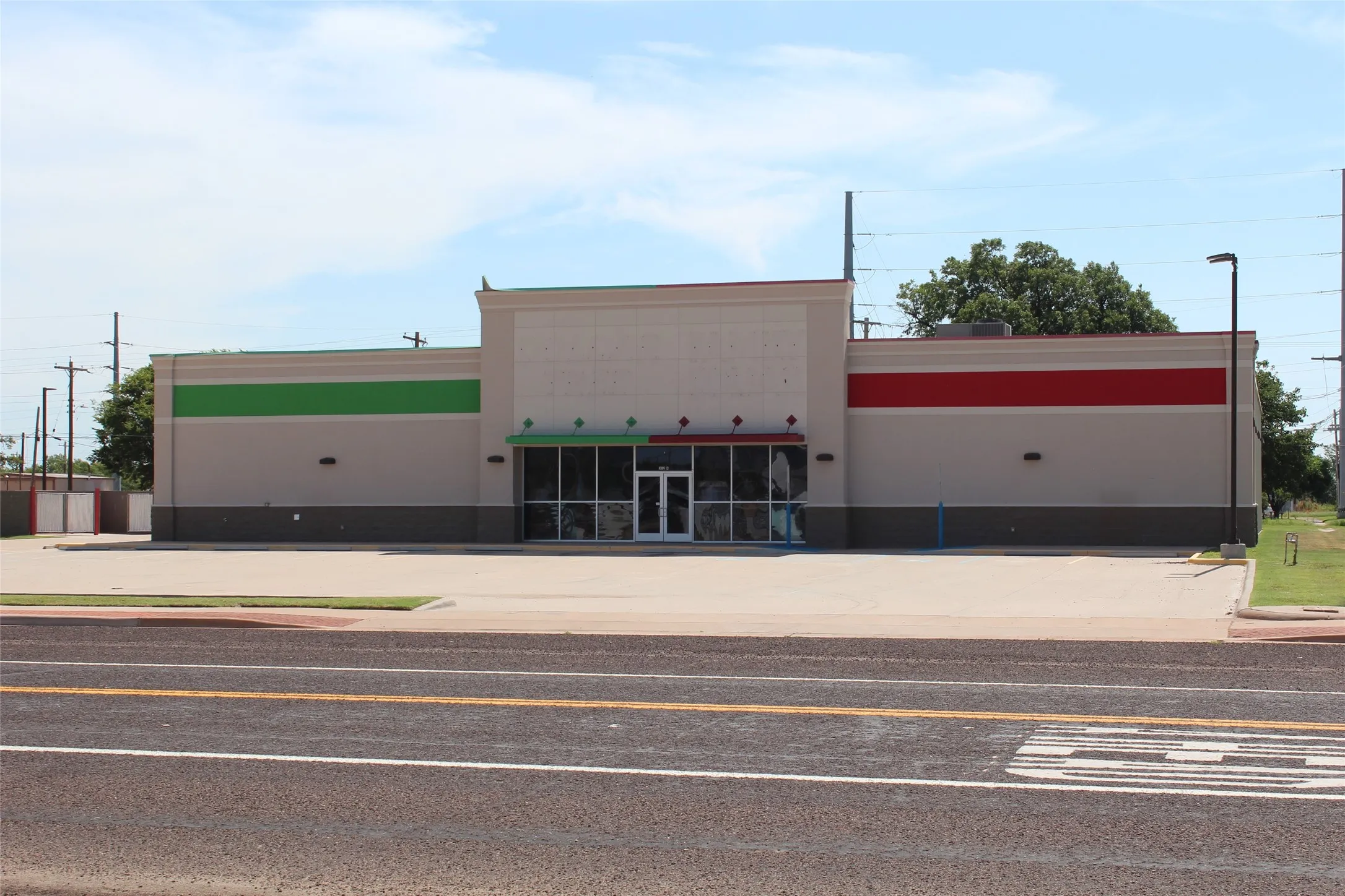 Retail For Sale in Knox County , 302 N Birch Avenue, Munday, Texas 76371, 0, 0, Garage spaces, 0 Sqft, built in 2021, Preowned, mls#20983977, Real Estate Agent in Munday, Homes For Sale in Knox county, Homes For Sale in Munday, Realtor in Munday Texas, Real Estate Brokerage Independent Realty Texas, Luminita Cordes Realtor