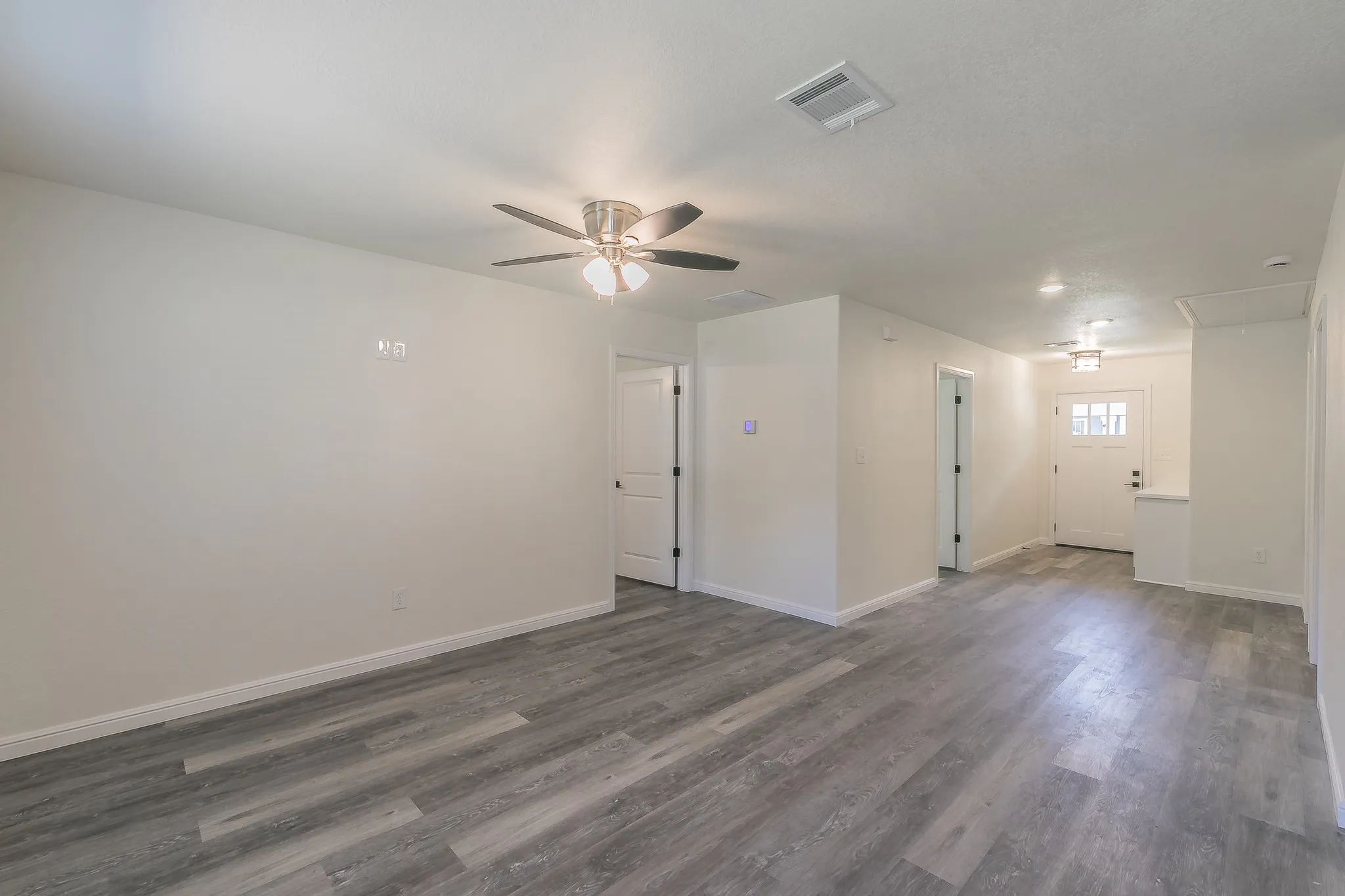 Single Family Residence For Sale in Johnson County , 105 Red Oak Street, Alvarado, Texas 76009, 3 Bedroom, 2 Bathroom, Garage spaces, 1,120 Sqft, built in 2025, mls#20984406, Real Estate Agent in Alvarado, Homes For Sale in Johnson county, Homes For Sale in Alvarado, Realtor in Alvarado Texas, Real Estate Brokerage Independent Realty Texas, Luminita Cordes Realtor