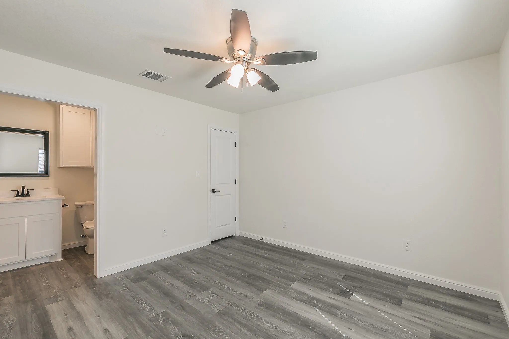 Single Family Residence For Sale in Johnson County , 105 Red Oak Street, Alvarado, Texas 76009, 3 Bedroom, 2 Bathroom, Garage spaces, 1,120 Sqft, built in 2025, mls#20984406, Real Estate Agent in Alvarado, Homes For Sale in Johnson county, Homes For Sale in Alvarado, Realtor in Alvarado Texas, Real Estate Brokerage Independent Realty Texas, Luminita Cordes Realtor