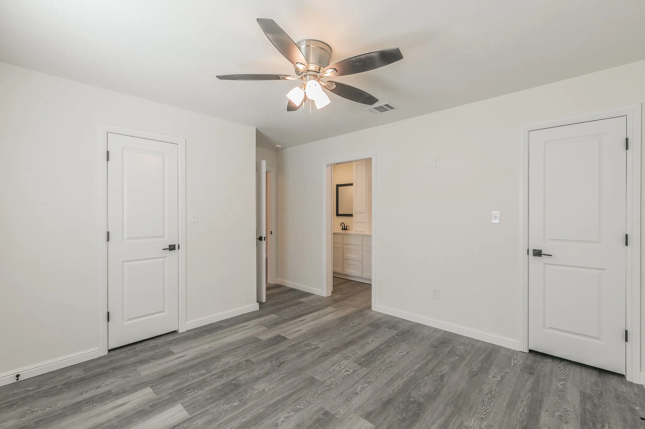 Single Family Residence For Sale in Johnson County , 105 Red Oak Street, Alvarado, Texas 76009, 3 Bedroom, 2 Bathroom, Garage spaces, 1,120 Sqft, built in 2025, mls#20984406, Real Estate Agent in Alvarado, Homes For Sale in Johnson county, Homes For Sale in Alvarado, Realtor in Alvarado Texas, Real Estate Brokerage Independent Realty Texas, Luminita Cordes Realtor