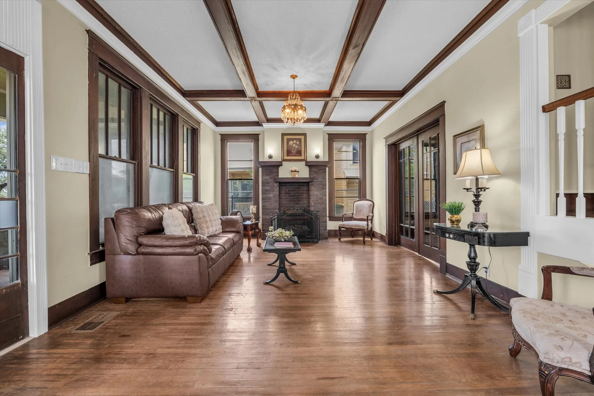 Single Family Residence For Sale in Mc Lennan County , 2215 Morrow Avenue, Waco, Texas 76707, 5 Bedroom, 3 Bathroom, Garage spaces, 2,840 Sqft, built in 1912, mls#20980538, Real Estate Agent in Waco, Homes For Sale in Mc Lennan county, Homes For Sale in Waco, Realtor in Waco Texas, Real Estate Brokerage Independent Realty Texas, Luminita Cordes Realtor