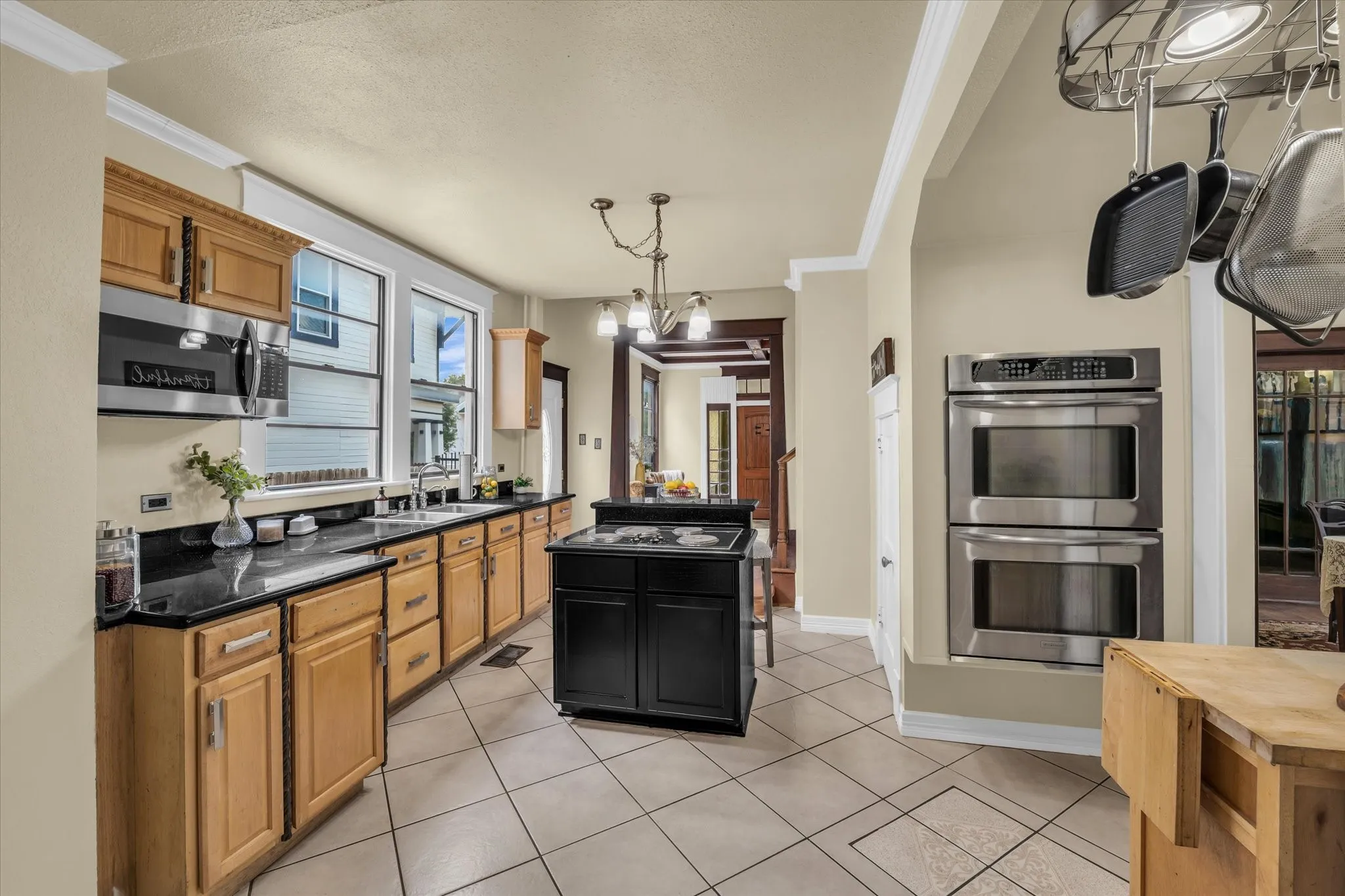 Single Family Residence For Sale in Mc Lennan County , 2215 Morrow Avenue, Waco, Texas 76707, 5 Bedroom, 3 Bathroom, Garage spaces, 2,840 Sqft, built in 1912, mls#20980538, Real Estate Agent in Waco, Homes For Sale in Mc Lennan county, Homes For Sale in Waco, Realtor in Waco Texas, Real Estate Brokerage Independent Realty Texas, Luminita Cordes Realtor