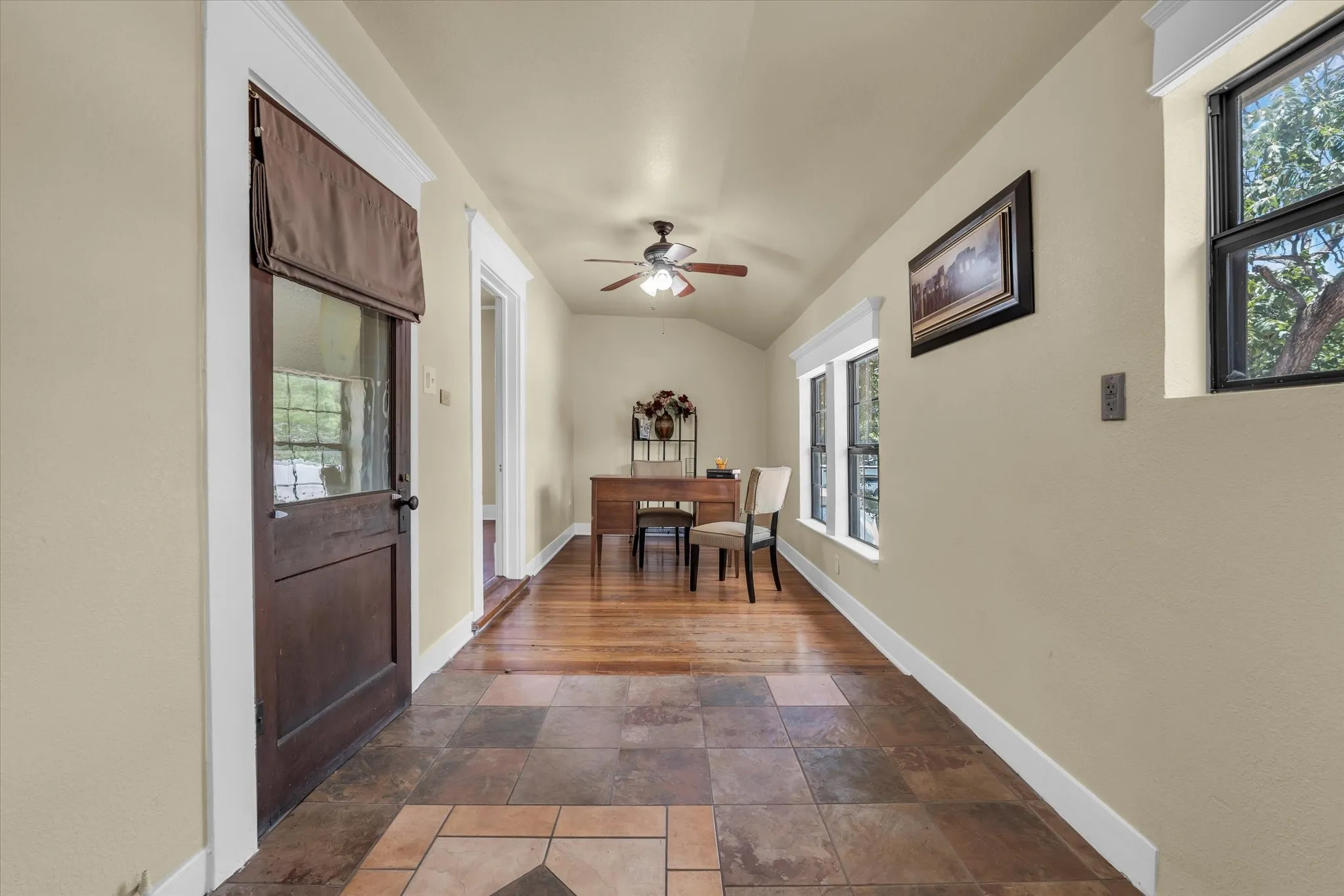 Single Family Residence For Sale in Mc Lennan County , 2215 Morrow Avenue, Waco, Texas 76707, 5 Bedroom, 3 Bathroom, Garage spaces, 2,840 Sqft, built in 1912, mls#20980538, Real Estate Agent in Waco, Homes For Sale in Mc Lennan county, Homes For Sale in Waco, Realtor in Waco Texas, Real Estate Brokerage Independent Realty Texas, Luminita Cordes Realtor