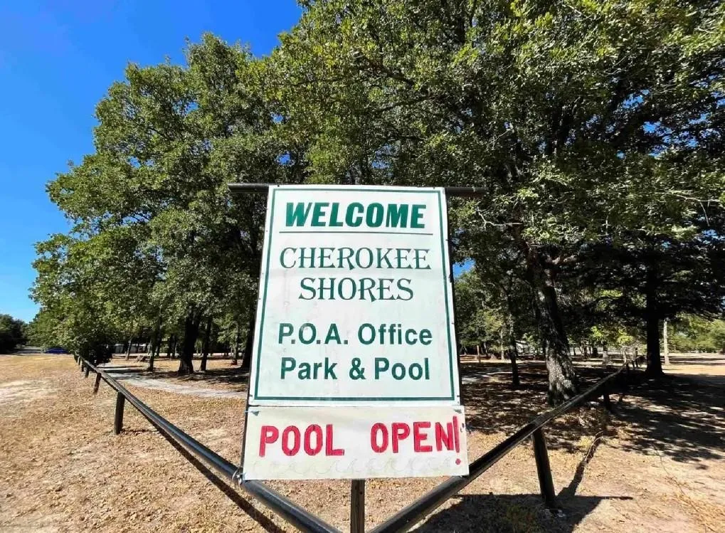 Unimproved Land For Sale in Henderson County , 104 Red Bluff Loop, Mabank, Texas 75156, 0, 0, Garage spaces, 0 Sqft, built in 0, Price $25,000, mls#20983640, Real Estate Agent in Mabank, Homes For Sale in Henderson county, Homes For Sale in Mabank, Realtor in Mabank Texas, Real Estate Brokerage Independent Realty Texas, Luminita Cordes Realtor