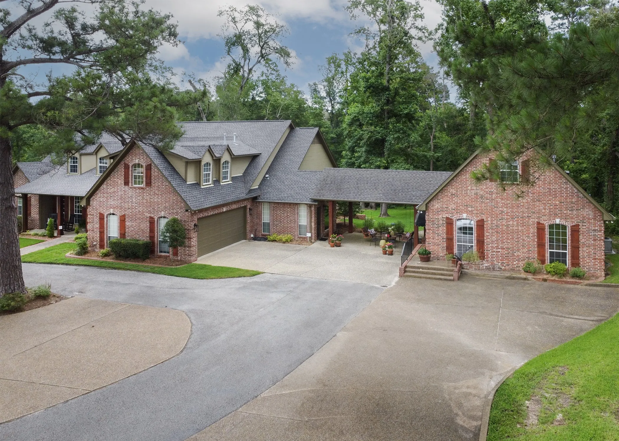 Retail For Sale in Smith County , 19359 Hwy 69 S, Tyler, Texas 75703, 0, 0, Garage spaces, 0 Sqft, built in 1998, Preowned, Price $828,000, mls#20986754, Real Estate Agent in Tyler, Homes For Sale in Smith county, Homes For Sale in Tyler, Realtor in Tyler Texas, Real Estate Brokerage Independent Realty Texas, Luminita Cordes Realtor