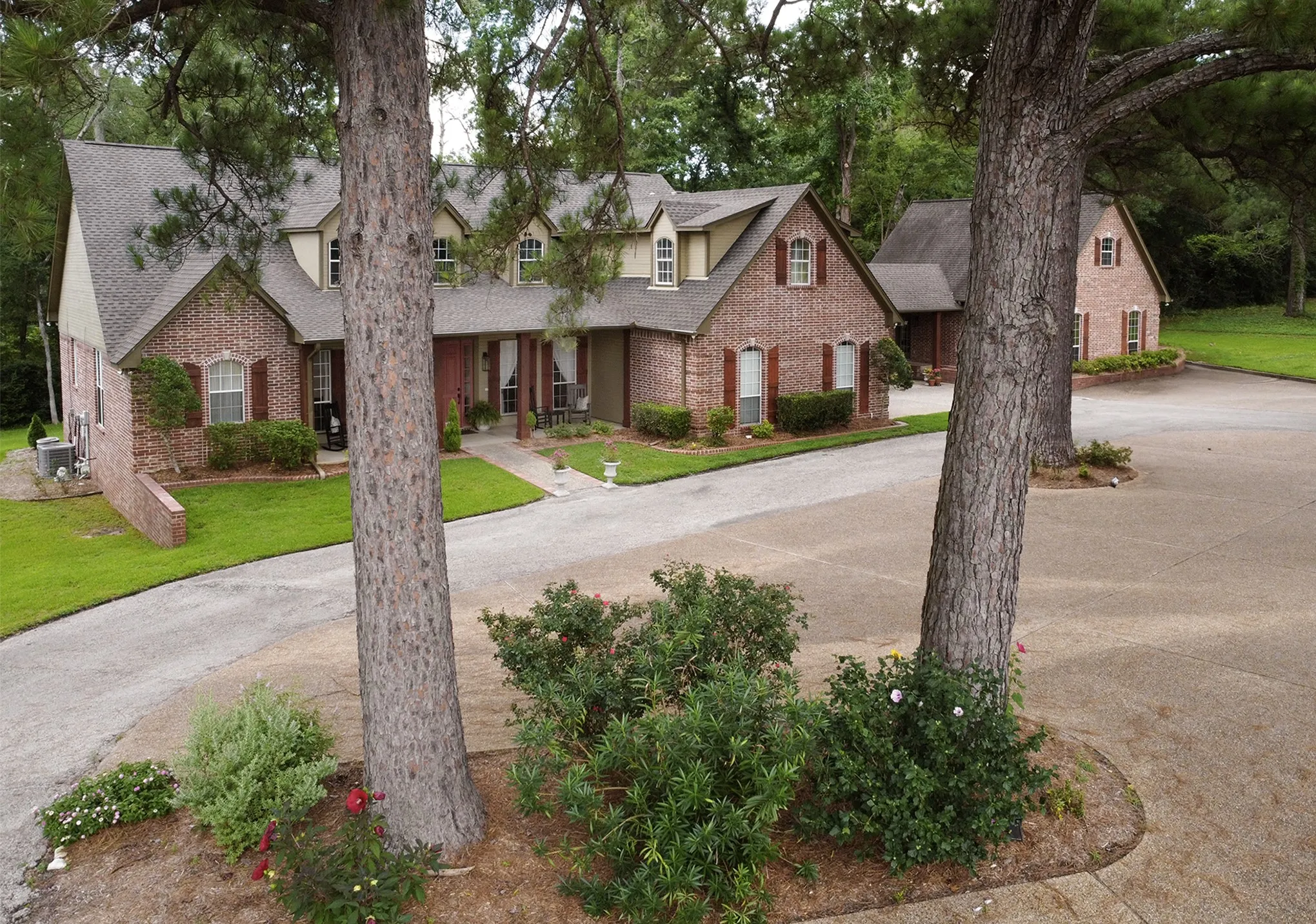 Retail For Sale in Smith County , 19359 Hwy 69 S, Tyler, Texas 75703, 0, 0, Garage spaces, 0 Sqft, built in 1998, Preowned, Price $828,000, mls#20986754, Real Estate Agent in Tyler, Homes For Sale in Smith county, Homes For Sale in Tyler, Realtor in Tyler Texas, Real Estate Brokerage Independent Realty Texas, Luminita Cordes Realtor