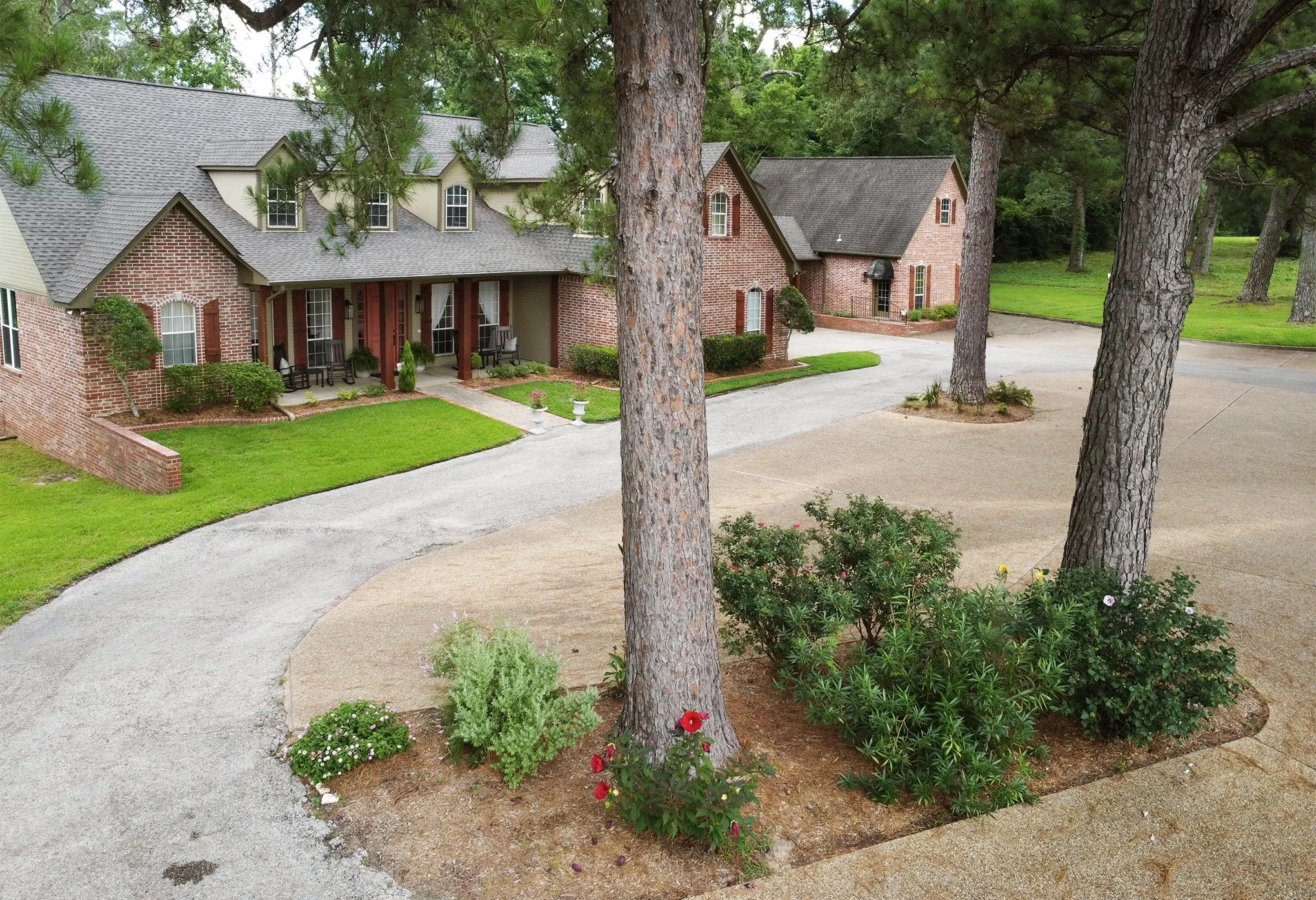 Retail For Sale in Smith County , 19359 Hwy 69 S, Tyler, Texas 75703, 0, 0, Garage spaces, 0 Sqft, built in 1998, Preowned, Price $828,000, mls#20986754, Real Estate Agent in Tyler, Homes For Sale in Smith county, Homes For Sale in Tyler, Realtor in Tyler Texas, Real Estate Brokerage Independent Realty Texas, Luminita Cordes Realtor