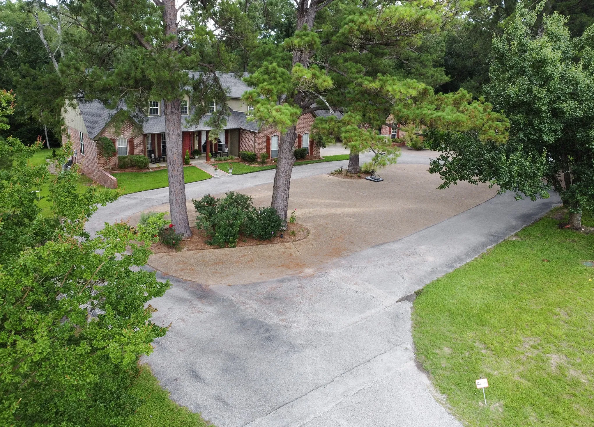 Retail For Sale in Smith County , 19359 Hwy 69 S, Tyler, Texas 75703, 0, 0, Garage spaces, 0 Sqft, built in 1998, Preowned, Price $828,000, mls#20986754, Real Estate Agent in Tyler, Homes For Sale in Smith county, Homes For Sale in Tyler, Realtor in Tyler Texas, Real Estate Brokerage Independent Realty Texas, Luminita Cordes Realtor