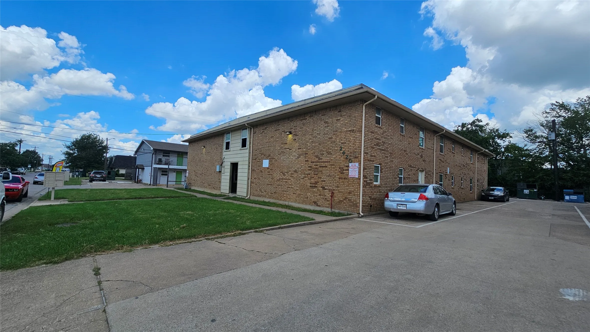Apartment For Rent in Denton County , 2420 Louise Street 8, Denton, Texas 76201, 2 Bedrooms, 1 Bathroom, Garage spaces, 810 Sqft, built in 1968, Price $1,300, mls#20987306, Real Estate Agent in Denton, Homes For Rent in Denton county, Homes For Rent in Denton, Realtor in Denton Texas, Real Estate Brokerage Independent Realty Texas, Luminita Cordes Realtor