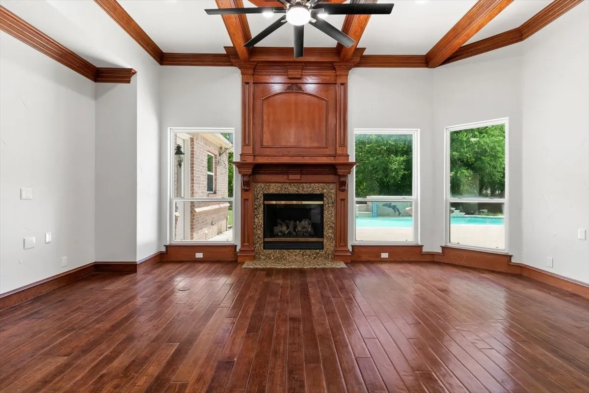 Single Family Residence For Sale in Tarrant County , 8945 Waterchase Circle, Fort Worth, Texas 76120, 5 Bedroom, 5 Bathroom, 3 Garage spaces, 5,125 Sqft, built in 2004, Price $1,130,000, mls#20986437, Real Estate Agent in Fort Worth, Homes For Sale in Tarrant county, Homes For Sale in Fort Worth, Realtor in Fort Worth Texas, Real Estate Brokerage Independent Realty Texas, Luminita Cordes Realtor