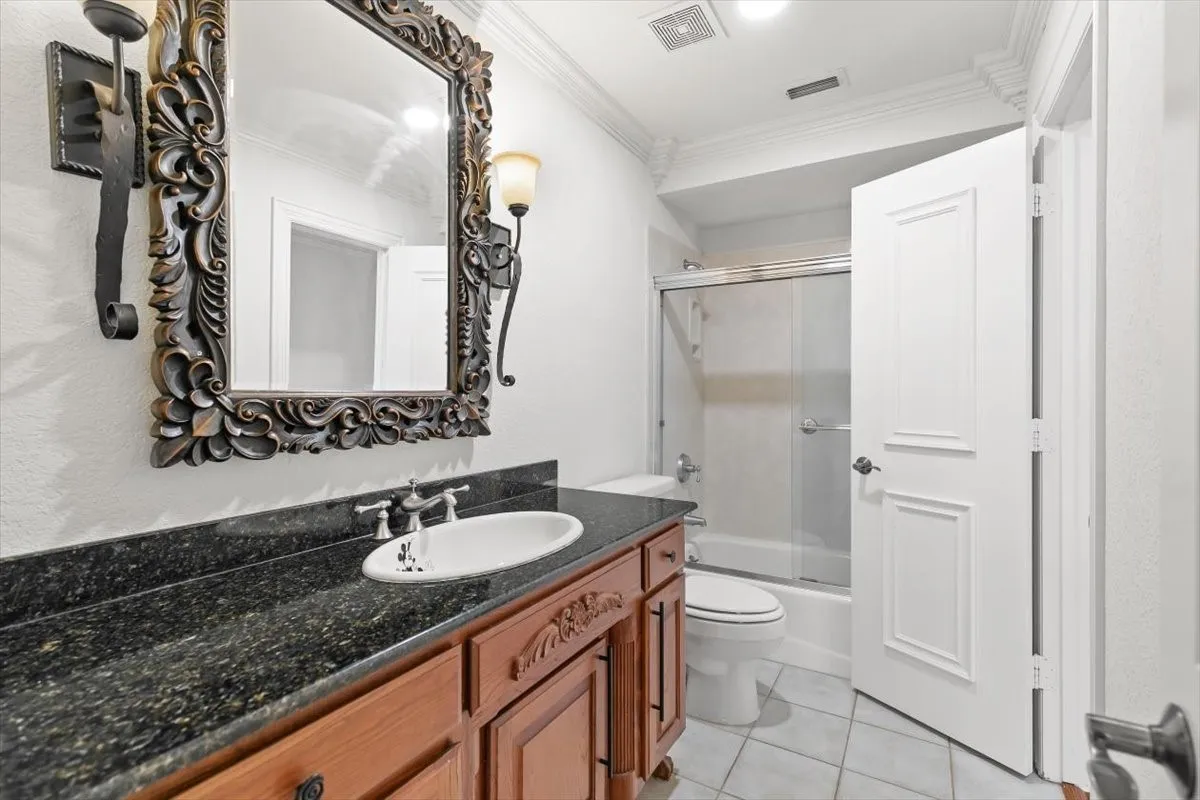 Single Family Residence For Sale in Tarrant County , 8945 Waterchase Circle, Fort Worth, Texas 76120, 5 Bedroom, 5 Bathroom, 3 Garage spaces, 5,125 Sqft, built in 2004, Price $1,130,000, mls#20986437, Real Estate Agent in Fort Worth, Homes For Sale in Tarrant county, Homes For Sale in Fort Worth, Realtor in Fort Worth Texas, Real Estate Brokerage Independent Realty Texas, Luminita Cordes Realtor