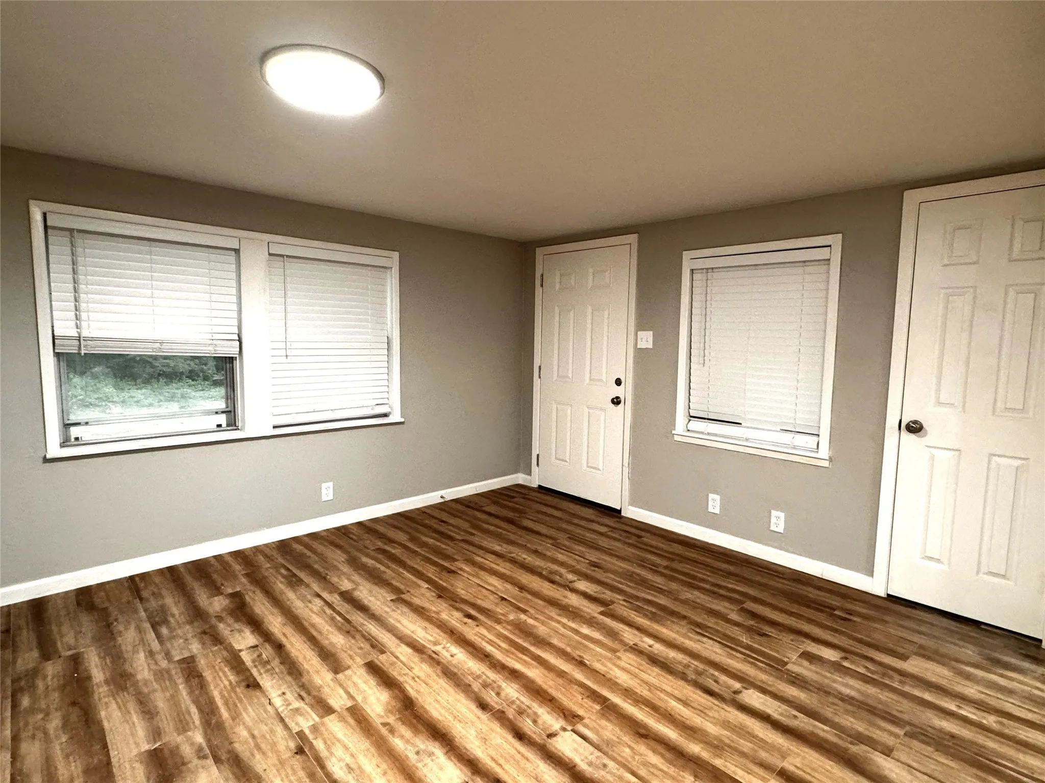 Single Family Residence For Rent in Grayson County , 1931 Avenue A, Denison, Texas 75021, 4 Bedroom, 3 Bathroom, Garage spaces, 1,450 Sqft, built in 1944, Preowned, mls#20982692, Real Estate Agent in Denison, Homes For Rent in Grayson county, Homes For Rent in Denison, Realtor in Denison Texas, Real Estate Brokerage Independent Realty Texas, Luminita Cordes Realtor