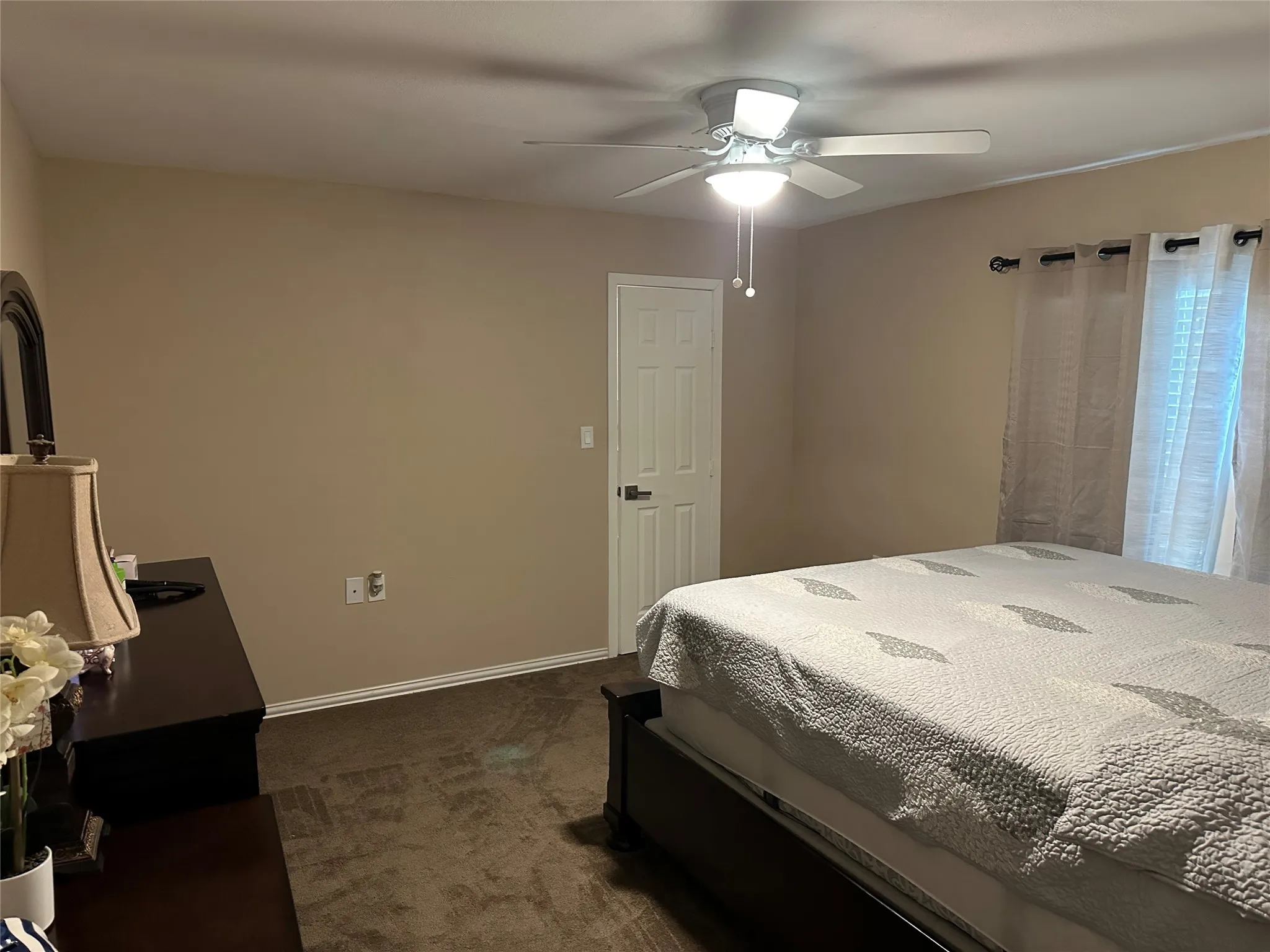 Single Family Residence For Sale in Grayson County , 104 W South Street, Whitesboro, Texas 76273, 3 Bedrooms, 1 Bathroom, 1 Garage spaces, 1,245 Sqft, built in 1955, Price $205,000, mls#20987874, Real Estate Agent in Whitesboro, Homes For Sale in Grayson county, Homes For Sale in Whitesboro, Realtor in Whitesboro Texas, Real Estate Brokerage Independent Realty Texas, Luminita Cordes Realtor