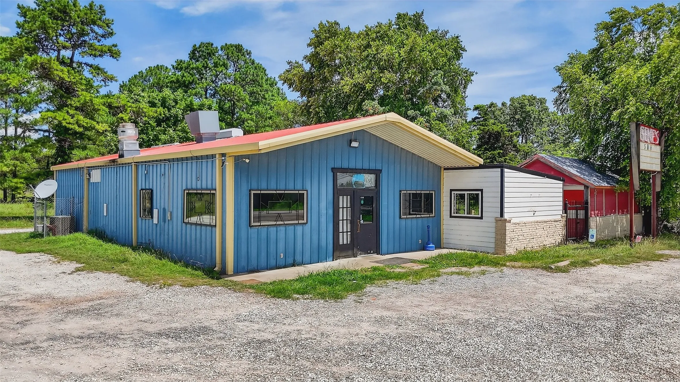 Business For Sale in Grayson County , 31083 US Highway 377, Gordonville, Texas 76245, 0, 0, Garage spaces, 0 Sqft, built in 1998, Price $595,000, mls#20987899, Real Estate Agent in Gordonville, Homes For Sale in Grayson county, Homes For Sale in Gordonville, Realtor in Gordonville Texas, Real Estate Brokerage Independent Realty Texas, Luminita Cordes Realtor