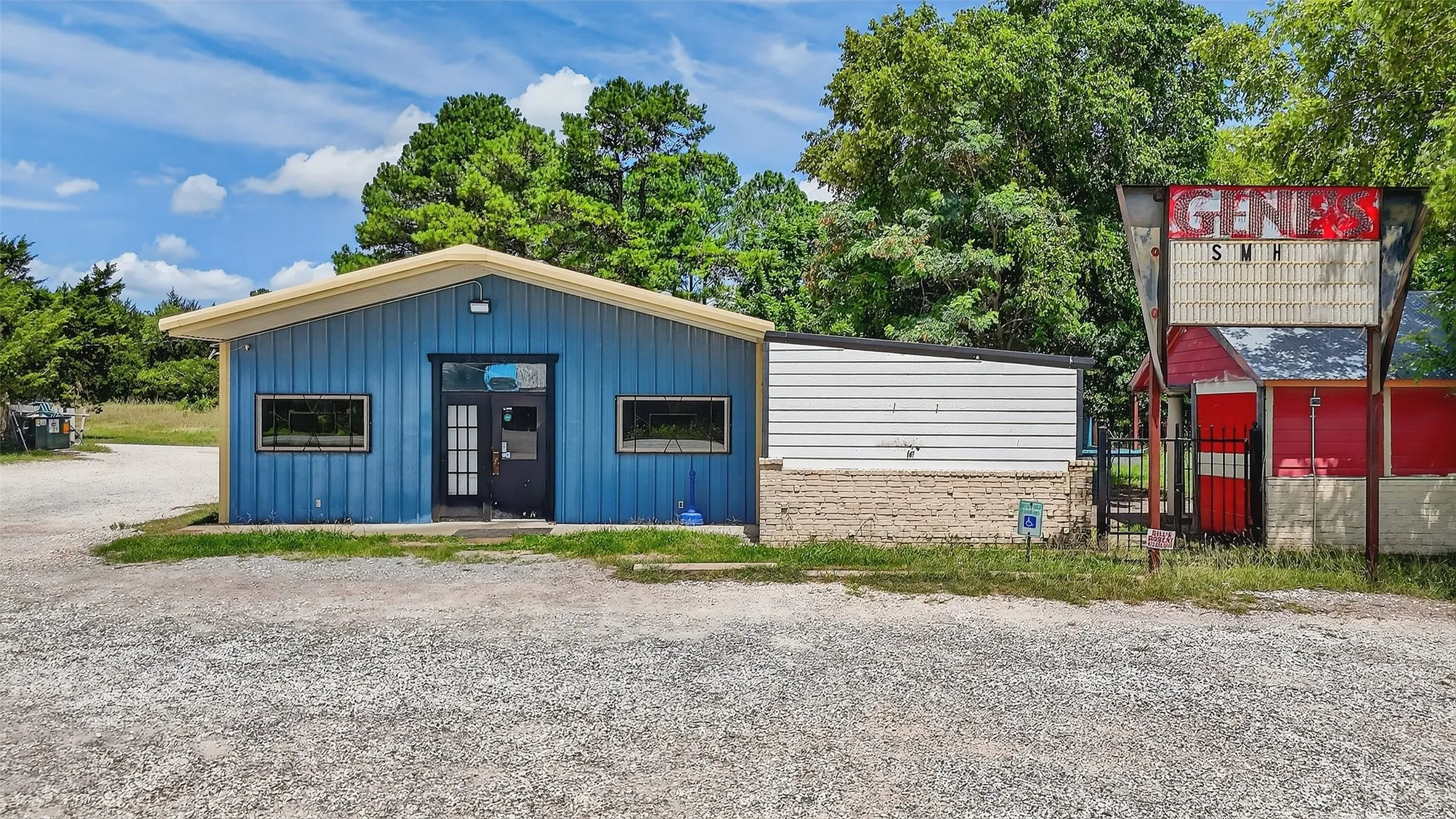 Business For Sale in Grayson County , 31083 US Highway 377, Gordonville, Texas 76245, 0, 0, Garage spaces, 0 Sqft, built in 1998, Price $595,000, mls#20987899, Real Estate Agent in Gordonville, Homes For Sale in Grayson county, Homes For Sale in Gordonville, Realtor in Gordonville Texas, Real Estate Brokerage Independent Realty Texas, Luminita Cordes Realtor