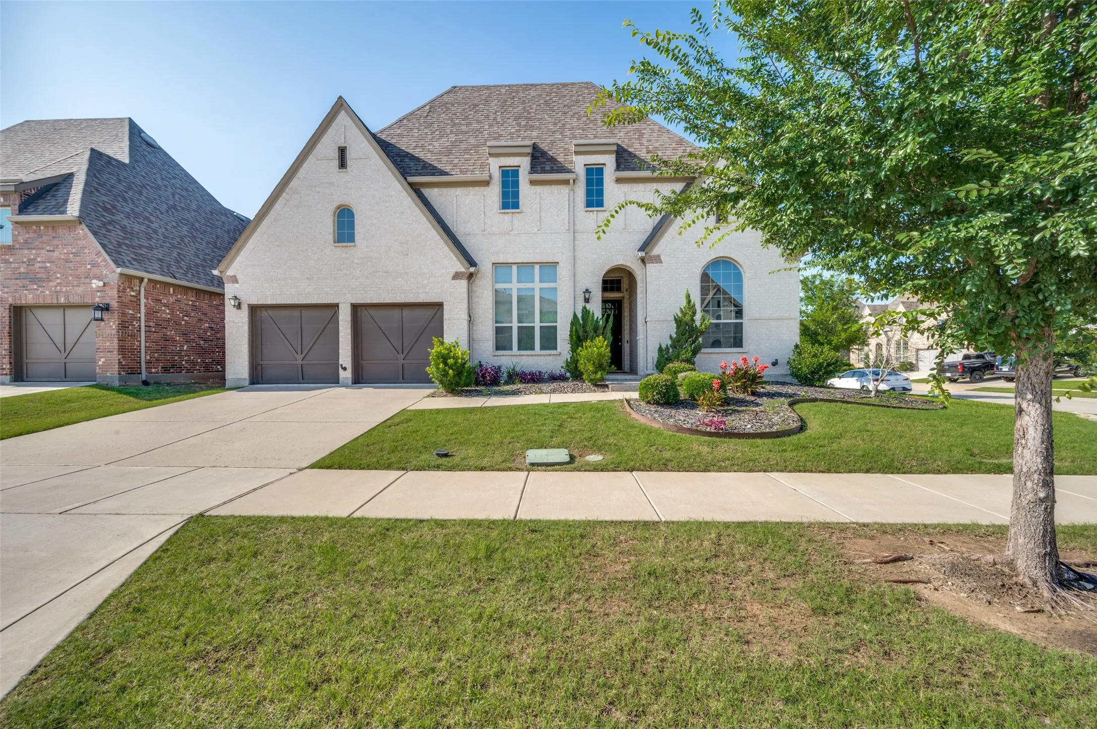Single Family Residence For Sale in Denton County , 905 Longbranch Way, Aubrey, Texas 76227, 4 Bedrooms, 4 Bathrooms, 2 Garage spaces, 3,069 Sqft, built in 2018, Price $599,000, mls#20909135, Real Estate Agent in Aubrey, Homes For Sale in Denton county, Homes For Sale in Aubrey, Realtor in Aubrey Texas, Real Estate Brokerage Independent Realty Texas, Luminita Cordes Realtor