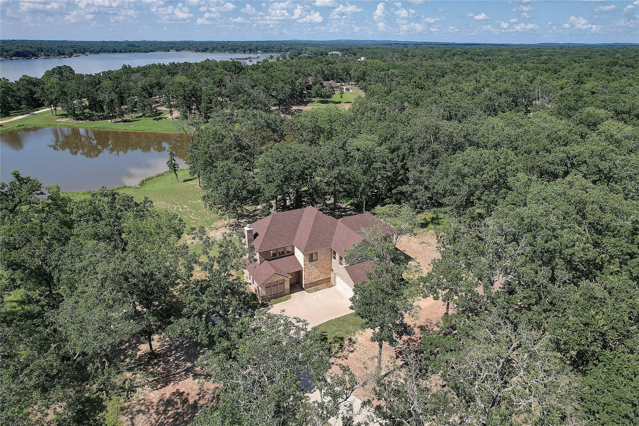 Single Family Residence For Sale in Henderson County , 13580 Rock Springs, Malakoff, Texas 75148, 4 Bedroom, 5 Bathroom, 3 Garage spaces, 2,953 Sqft, built in 2024, New Construction - Incomplete, mls#20988315, Real Estate Agent in Malakoff, Homes For Sale in Henderson county, Homes For Sale in Malakoff, Realtor in Malakoff Texas, Real Estate Brokerage Independent Realty Texas, Luminita Cordes Realtor