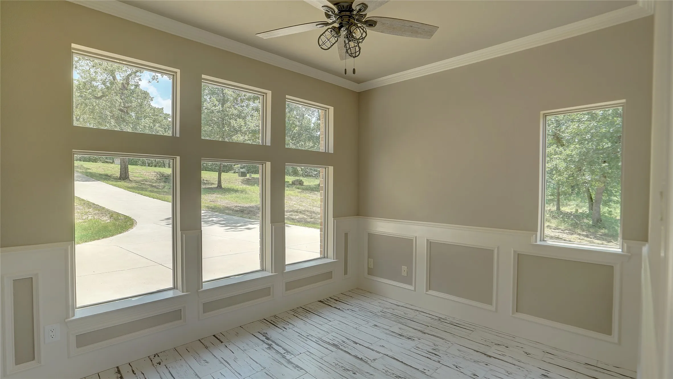Single Family Residence For Sale in Henderson County , 13580 Rock Springs, Malakoff, Texas 75148, 4 Bedroom, 5 Bathroom, 3 Garage spaces, 2,953 Sqft, built in 2024, New Construction - Incomplete, mls#20988315, Real Estate Agent in Malakoff, Homes For Sale in Henderson county, Homes For Sale in Malakoff, Realtor in Malakoff Texas, Real Estate Brokerage Independent Realty Texas, Luminita Cordes Realtor