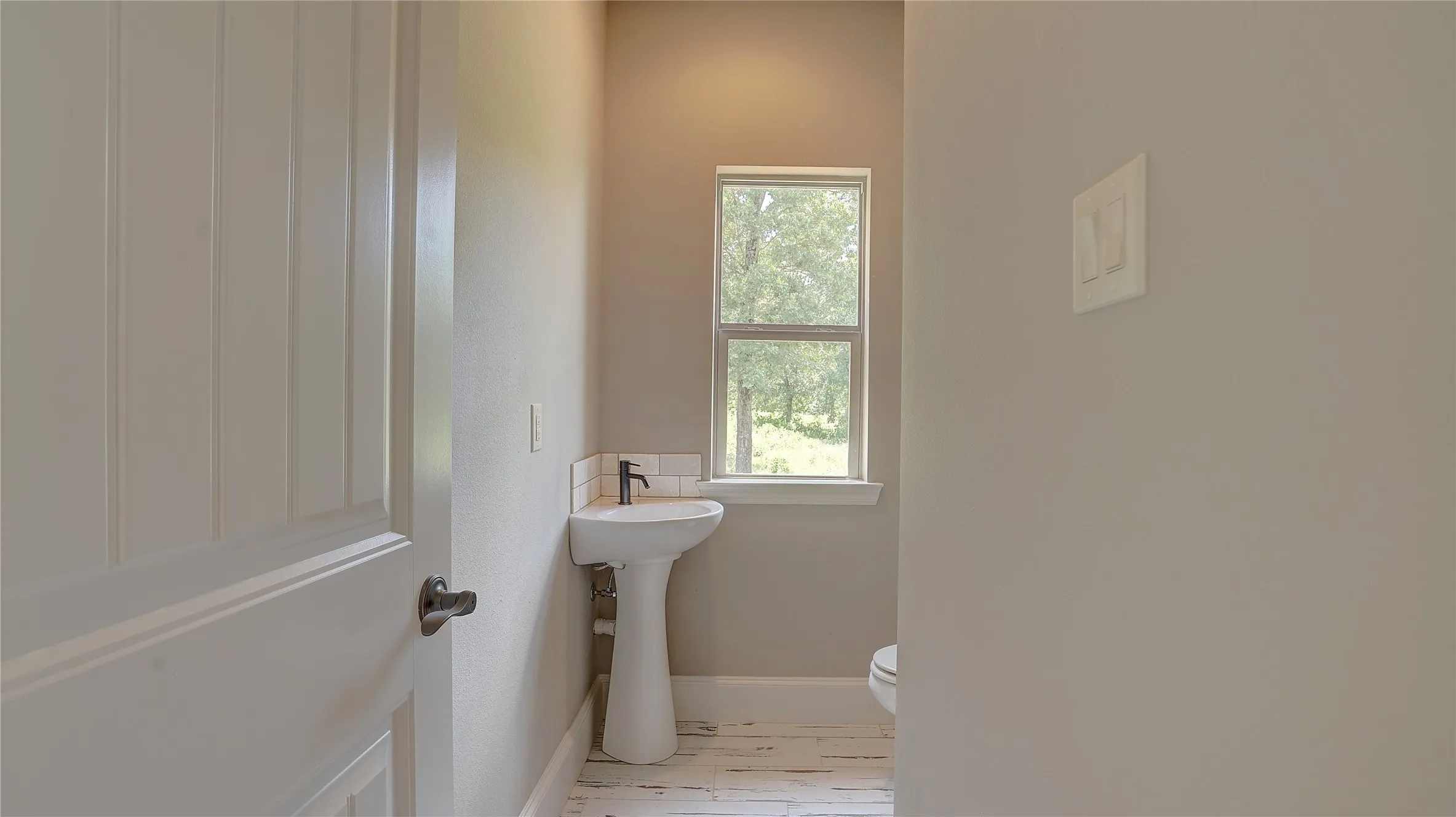 Single Family Residence For Sale in Henderson County , 13580 Rock Springs, Malakoff, Texas 75148, 4 Bedroom, 5 Bathroom, 3 Garage spaces, 2,953 Sqft, built in 2024, New Construction - Incomplete, mls#20988315, Real Estate Agent in Malakoff, Homes For Sale in Henderson county, Homes For Sale in Malakoff, Realtor in Malakoff Texas, Real Estate Brokerage Independent Realty Texas, Luminita Cordes Realtor