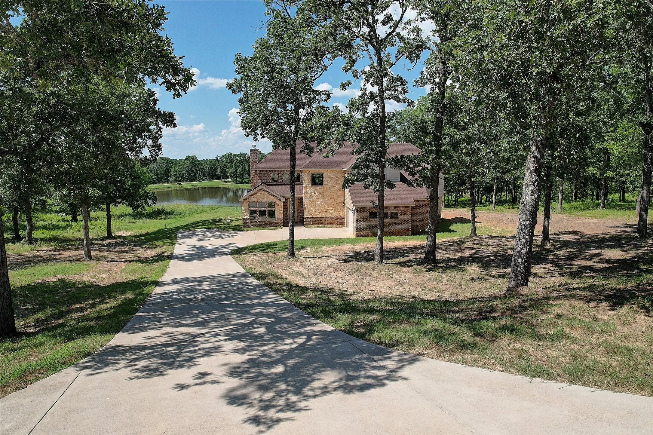 Single Family Residence For Sale in Henderson County , 13580 Rock Springs, Malakoff, Texas 75148, 4 Bedroom, 5 Bathroom, 3 Garage spaces, 2,953 Sqft, built in 2024, New Construction - Incomplete, mls#20988315, Real Estate Agent in Malakoff, Homes For Sale in Henderson county, Homes For Sale in Malakoff, Realtor in Malakoff Texas, Real Estate Brokerage Independent Realty Texas, Luminita Cordes Realtor