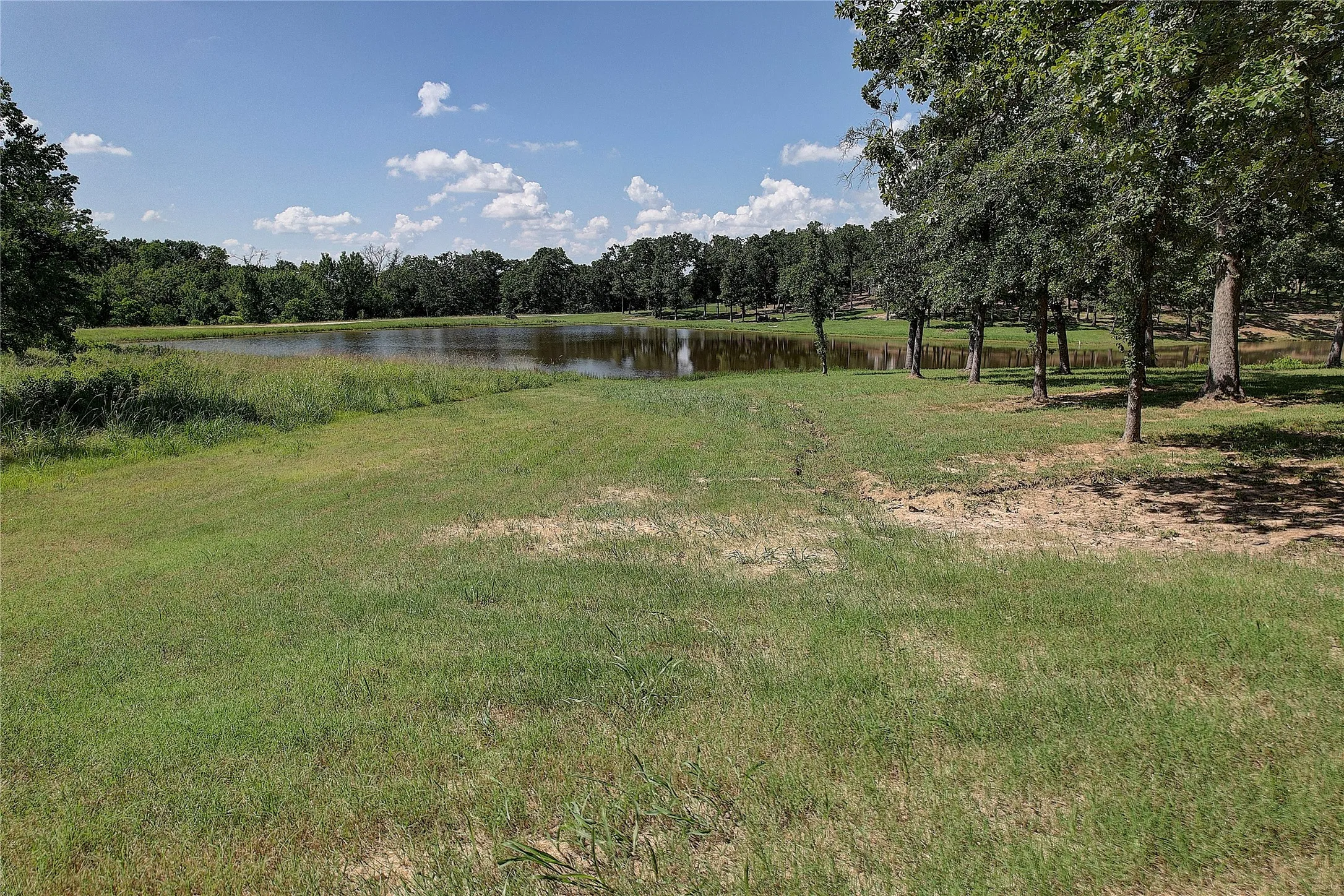 Single Family Residence For Sale in Henderson County , 13580 Rock Springs, Malakoff, Texas 75148, 4 Bedroom, 5 Bathroom, 3 Garage spaces, 2,953 Sqft, built in 2024, New Construction - Incomplete, mls#20988315, Real Estate Agent in Malakoff, Homes For Sale in Henderson county, Homes For Sale in Malakoff, Realtor in Malakoff Texas, Real Estate Brokerage Independent Realty Texas, Luminita Cordes Realtor