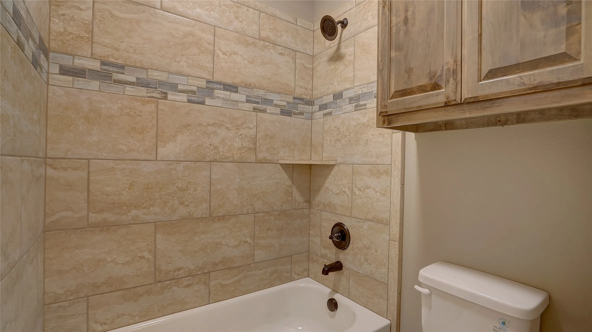 Single Family Residence For Sale in Henderson County , 13580 Rock Springs, Malakoff, Texas 75148, 4 Bedroom, 5 Bathroom, 3 Garage spaces, 2,953 Sqft, built in 2024, New Construction - Incomplete, mls#20988315, Real Estate Agent in Malakoff, Homes For Sale in Henderson county, Homes For Sale in Malakoff, Realtor in Malakoff Texas, Real Estate Brokerage Independent Realty Texas, Luminita Cordes Realtor