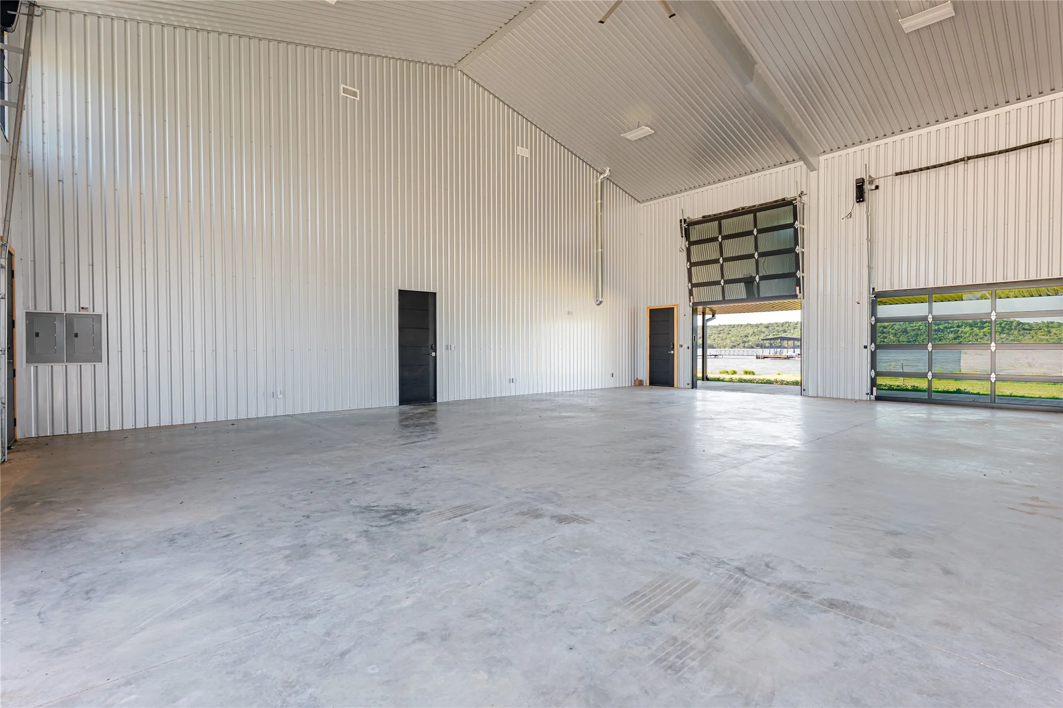 Single Family Residence For Sale in Stephens County , 15 PR 3004, Possum Kingdom Lake, Texas 76450, 4 Bedrooms, 5 Bathrooms, 2 Garage spaces, 2,976 Sqft, built in 2024, Price $1,494,999, mls#20975245, Real Estate Agent in Possum Kingdom Lake, Homes For Sale in Stephens county, Homes For Sale in Possum Kingdom Lake, Realtor in Possum Kingdom Lake Texas, Real Estate Brokerage Independent Realty Texas, Luminita Cordes Realtor
